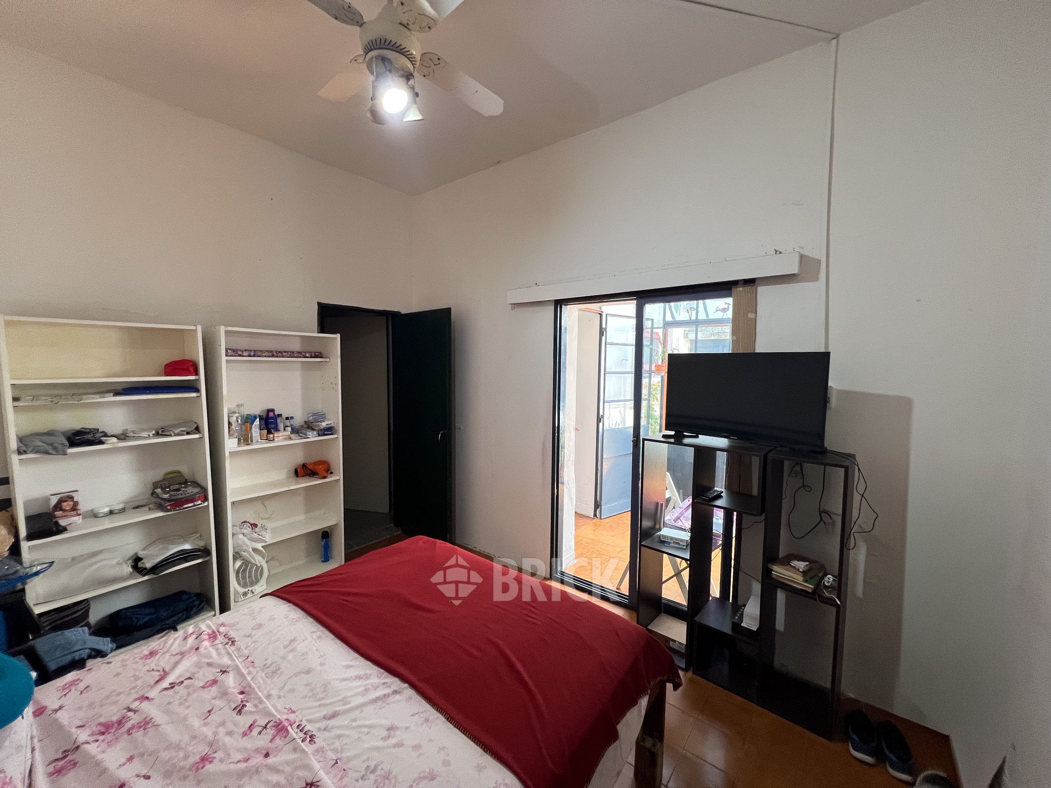 MARTINEZ, ENRIQUE al 700 Piso PB 15