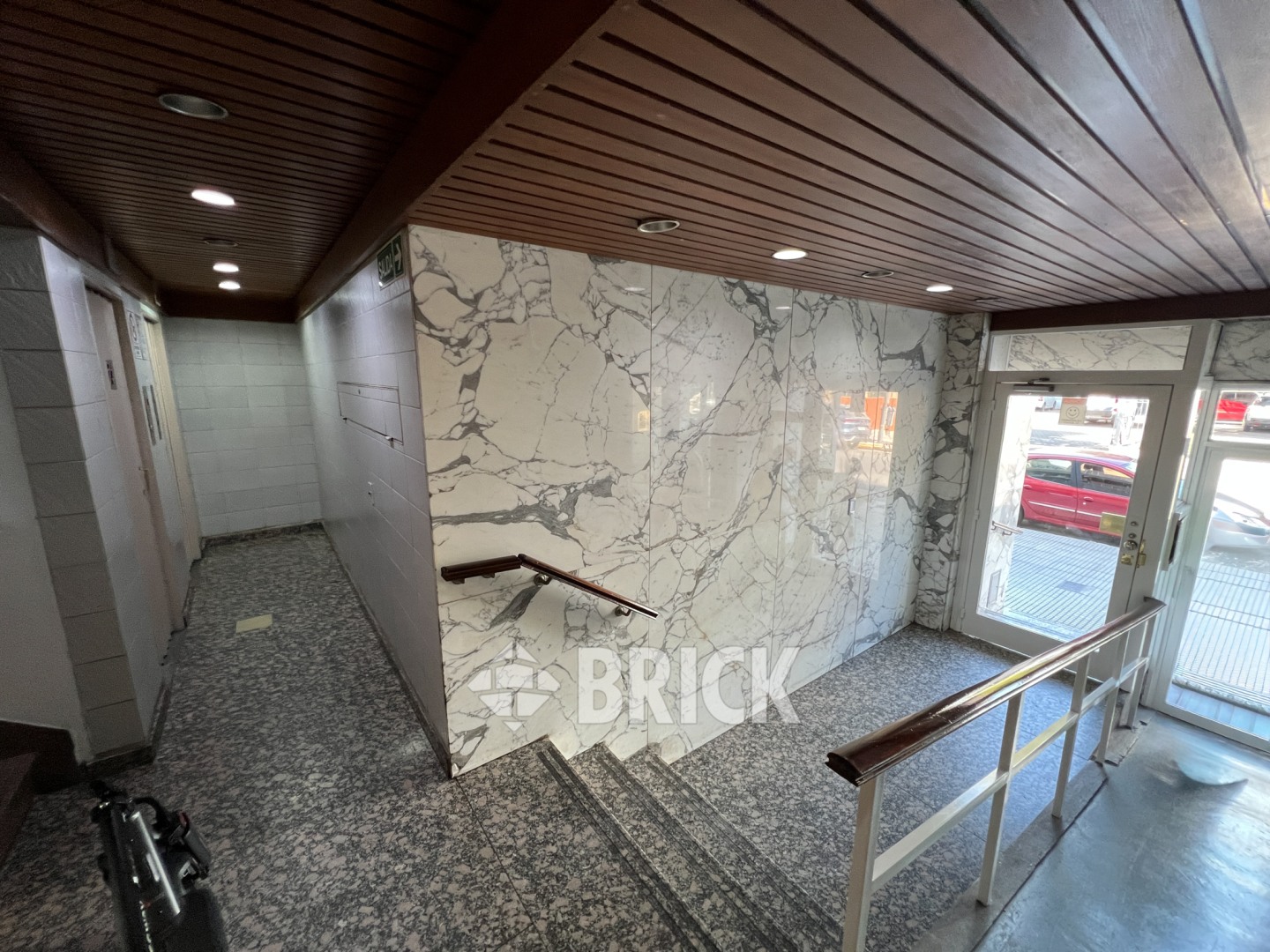 LAMARCA, EMILIO al 3300 Piso 2 12