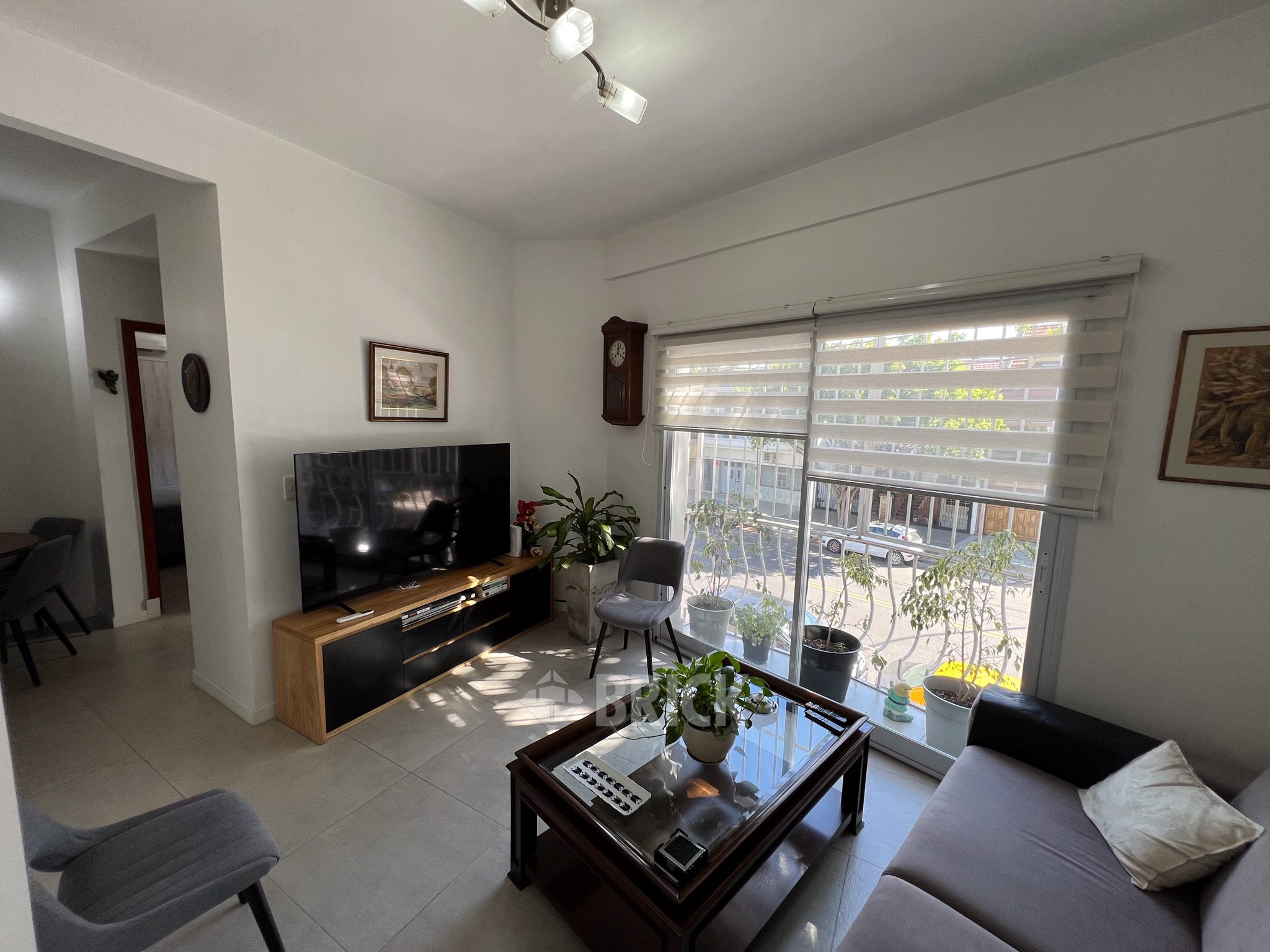 COMBATIENTES DE MALVINAS, AV. al 3700 Piso 1 6