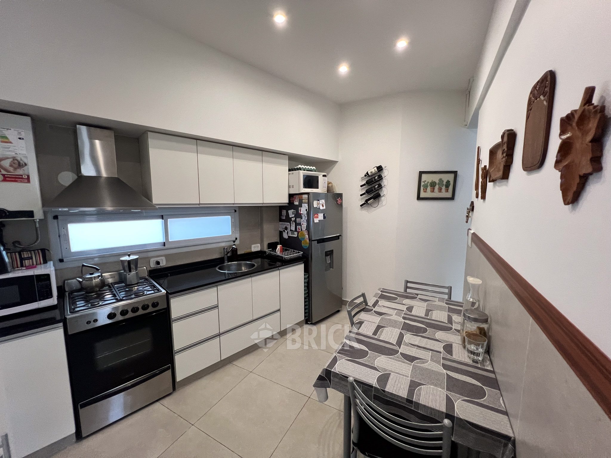 COMBATIENTES DE MALVINAS, AV. al 3700 Piso 1 9