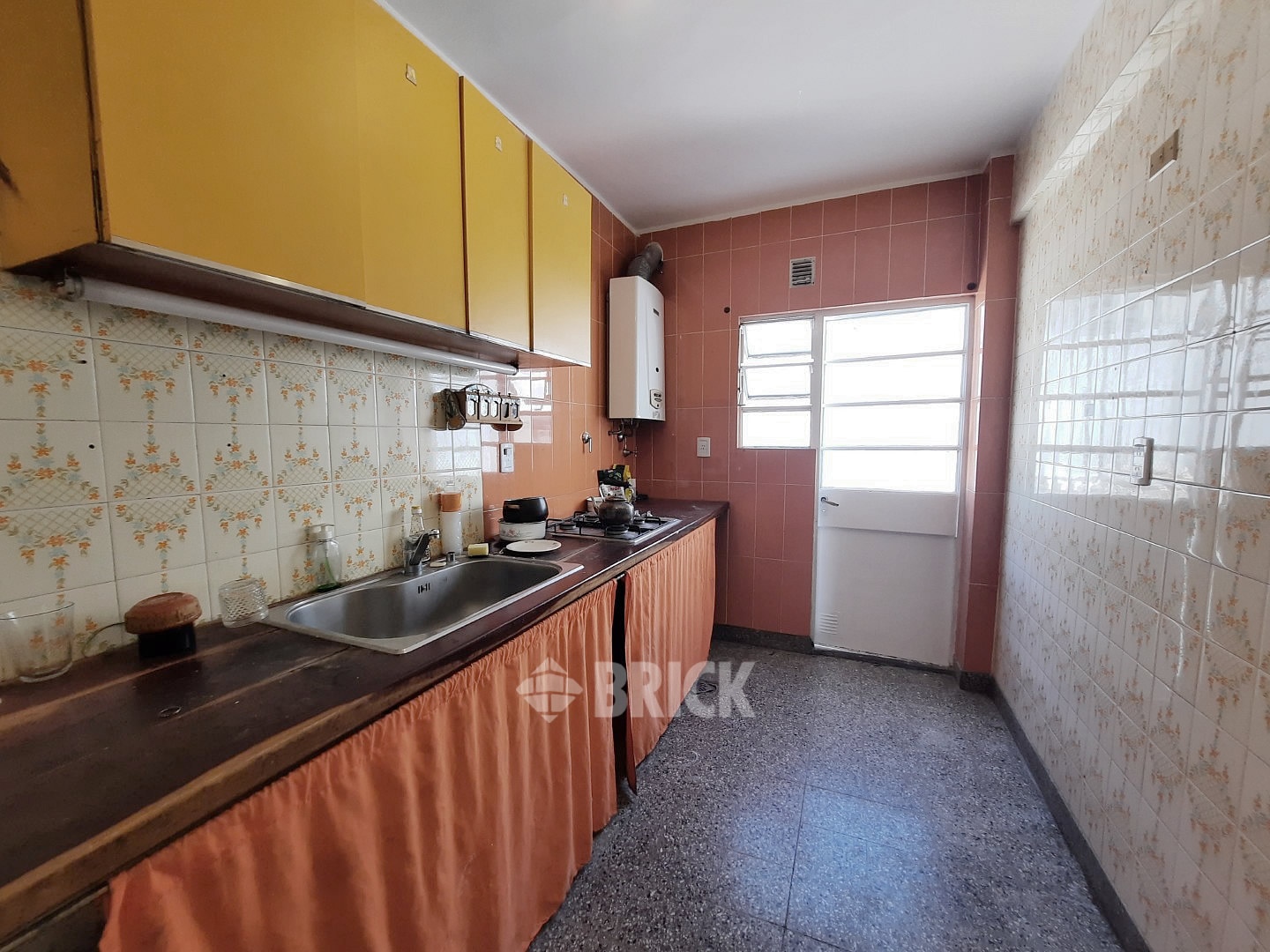 PAYSANDU al 1900 Piso PB 23