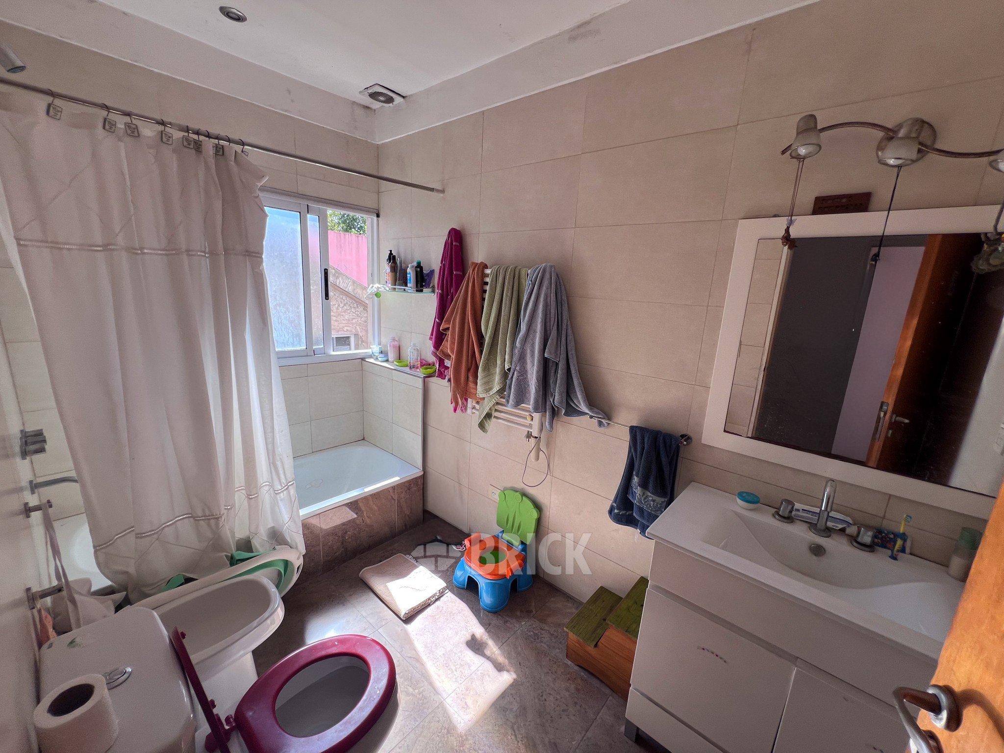 PRIMERA JUNTA al 3800 Piso PB 24