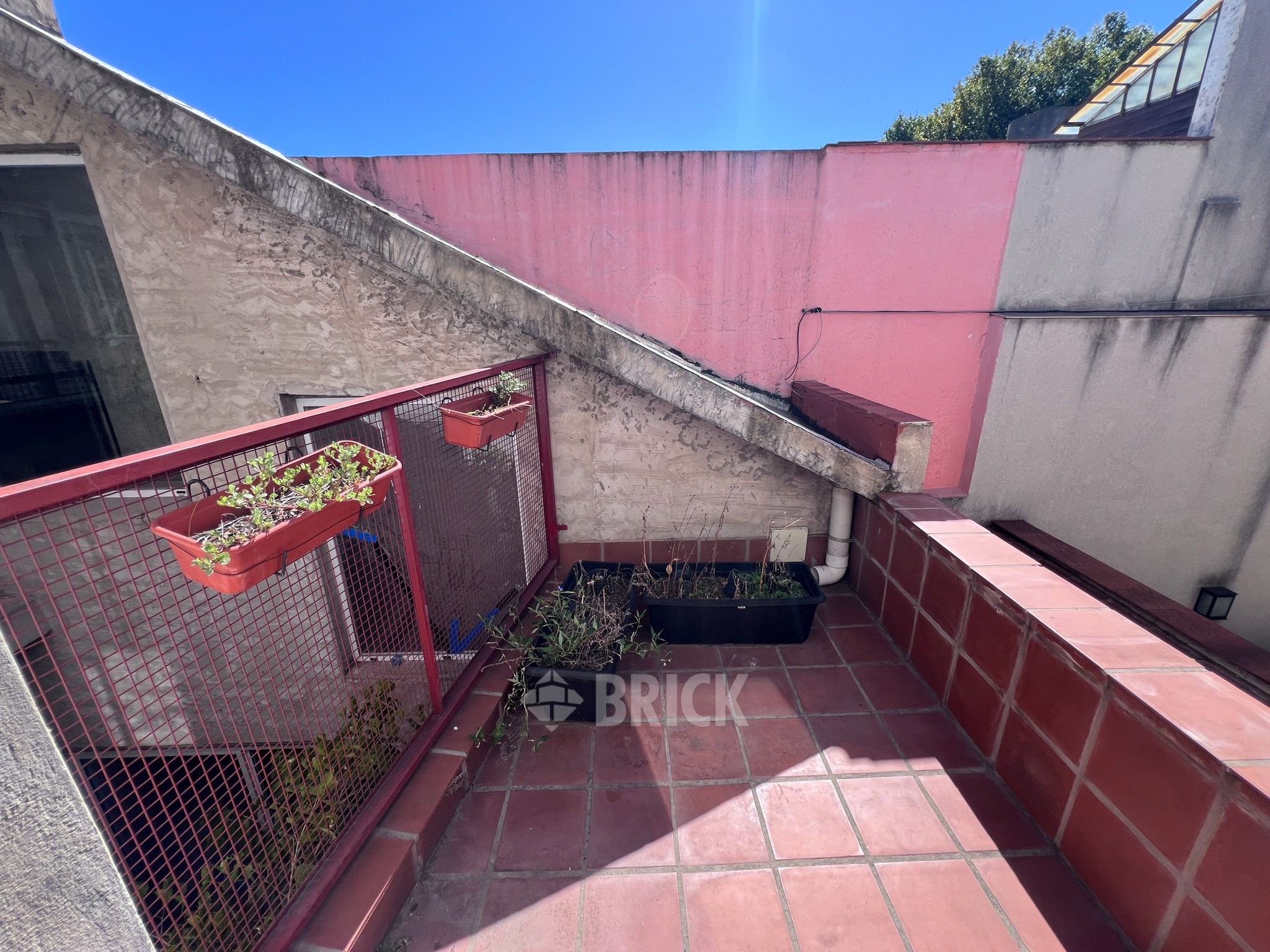 PRIMERA JUNTA al 3800 Piso PB 27