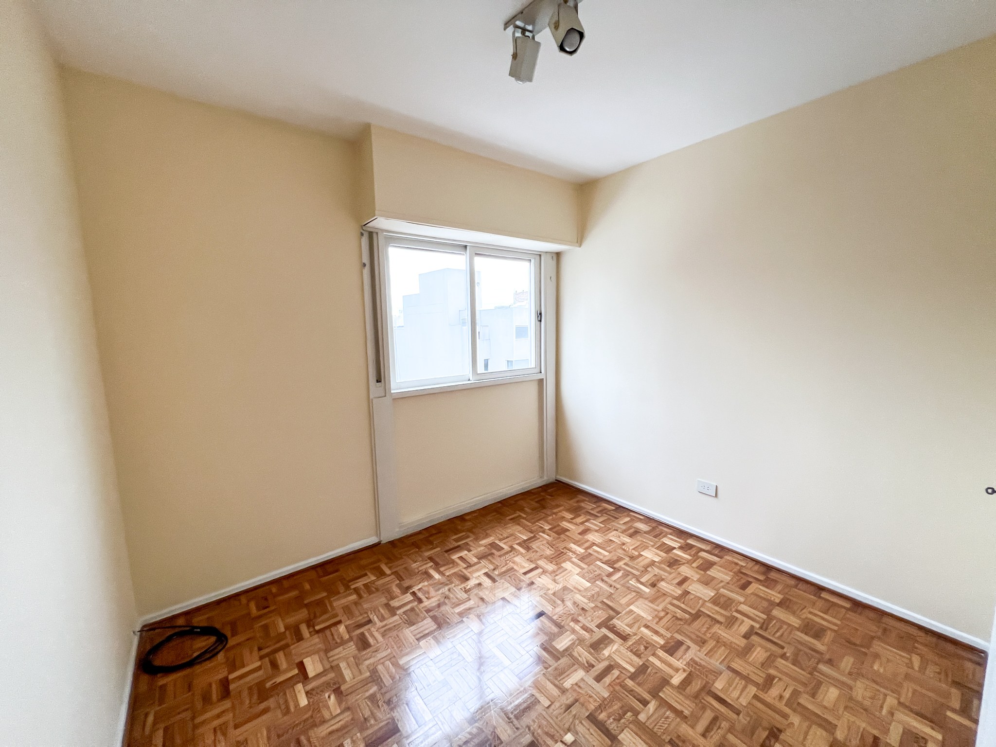 ACUÑA DE FIGUEROA al 1300 Piso 7 9