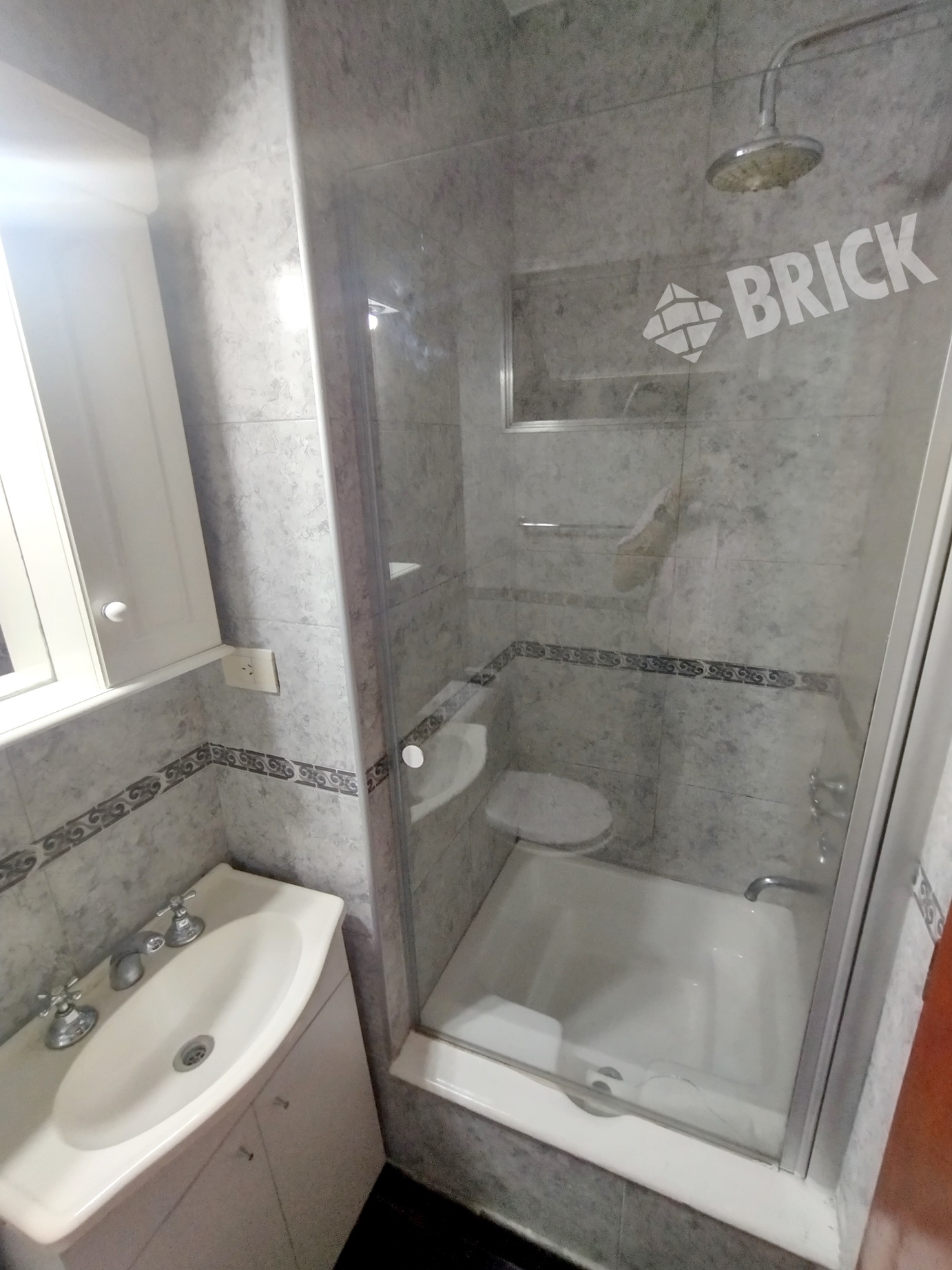 SUIPACHA al 600 Piso 2 12