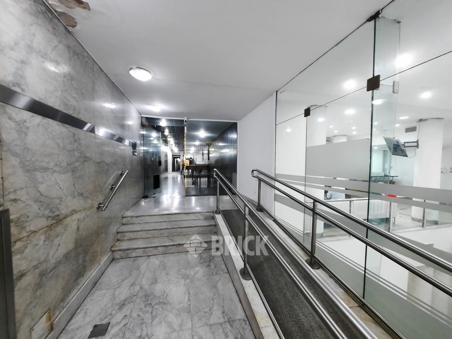 SUIPACHA al 600 Piso 2 16