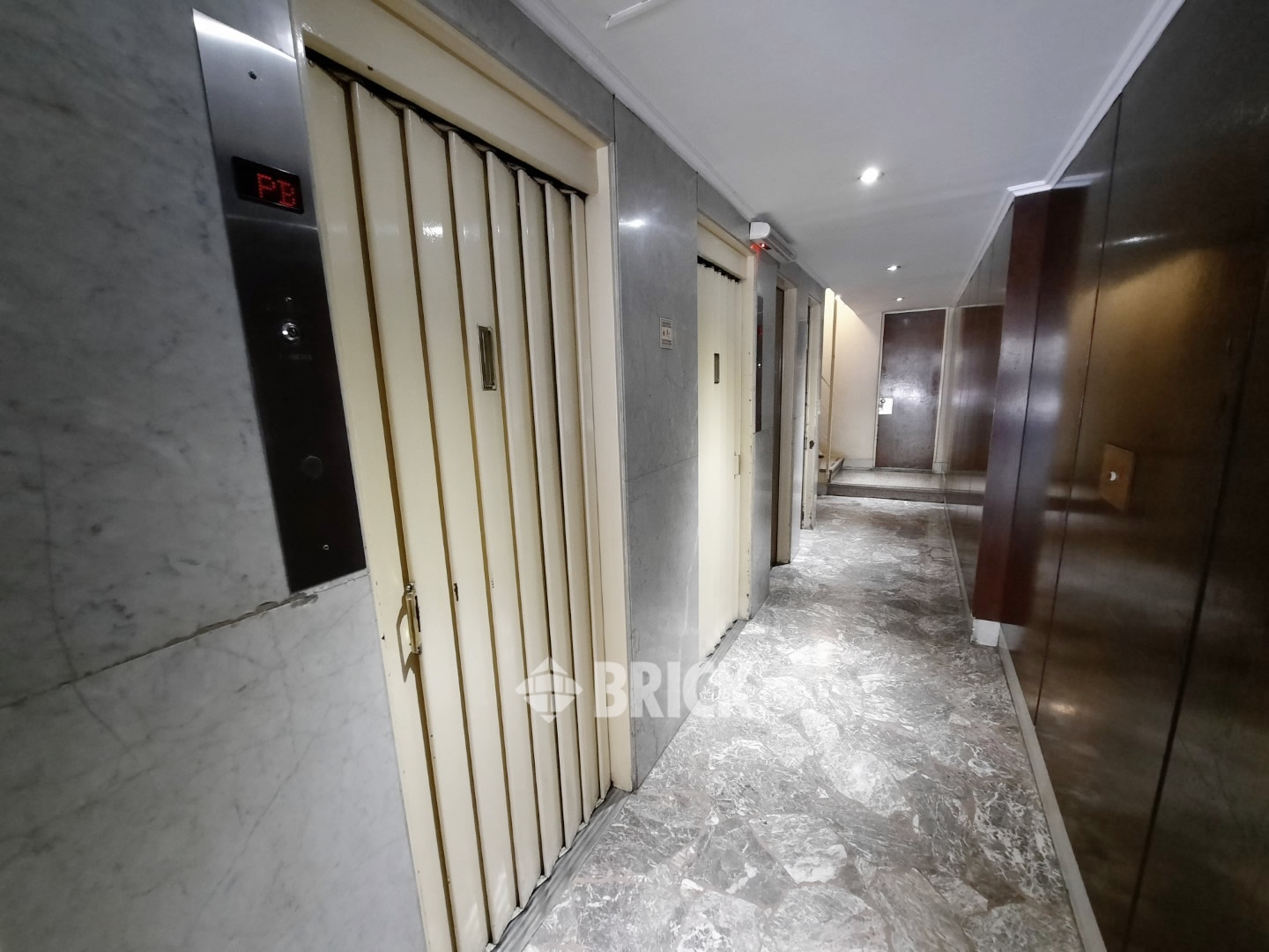 PUEYRREDON, AV. al 1300 Piso 9 23