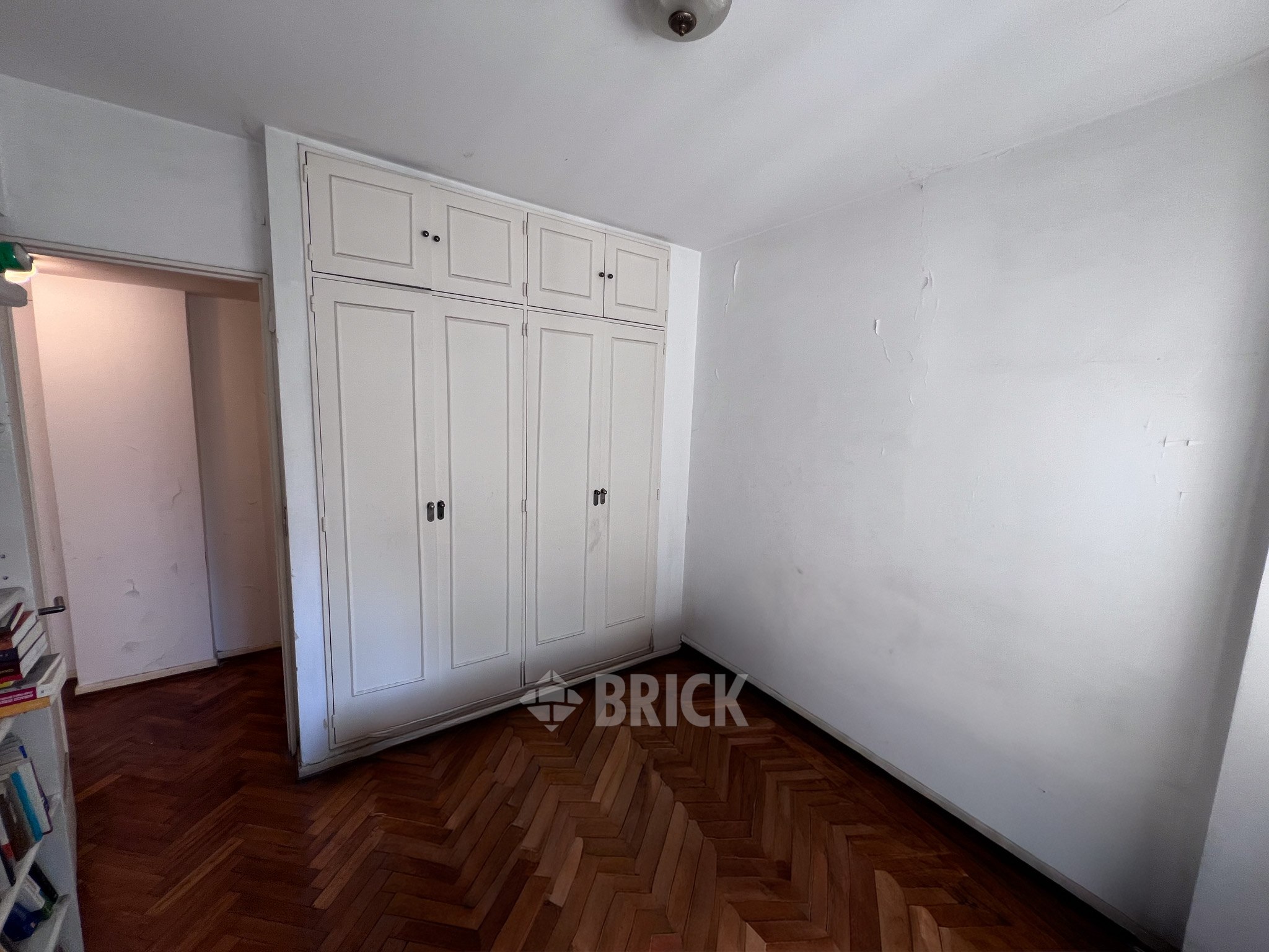 AUSTRIA al 2500 Piso 7 11