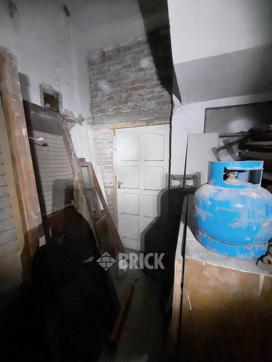 YRIGOYEN, HIPOLITO, AV. al 6600 16