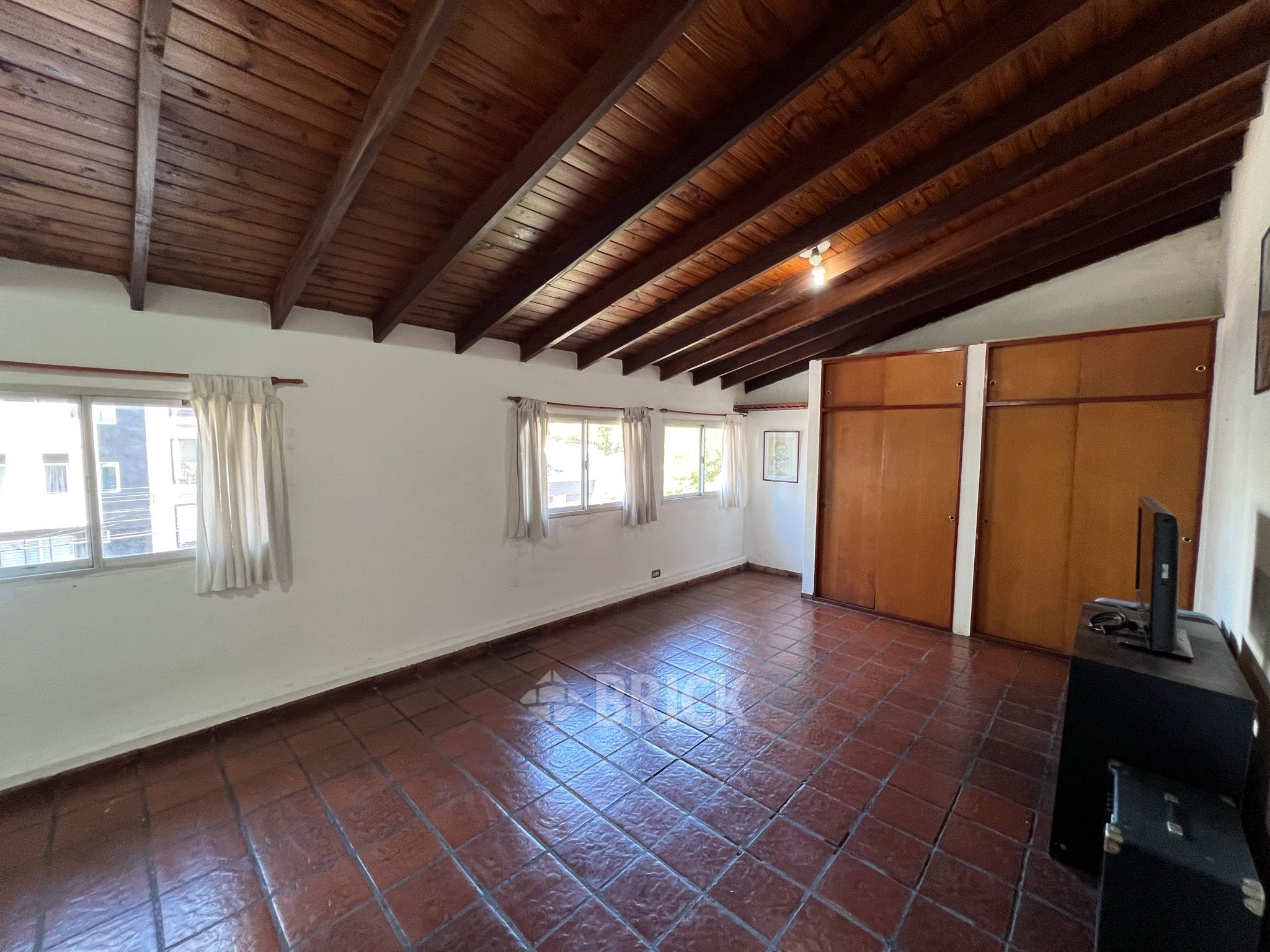 TRIUNVIRATO, AV. al 3300 Piso 1 18