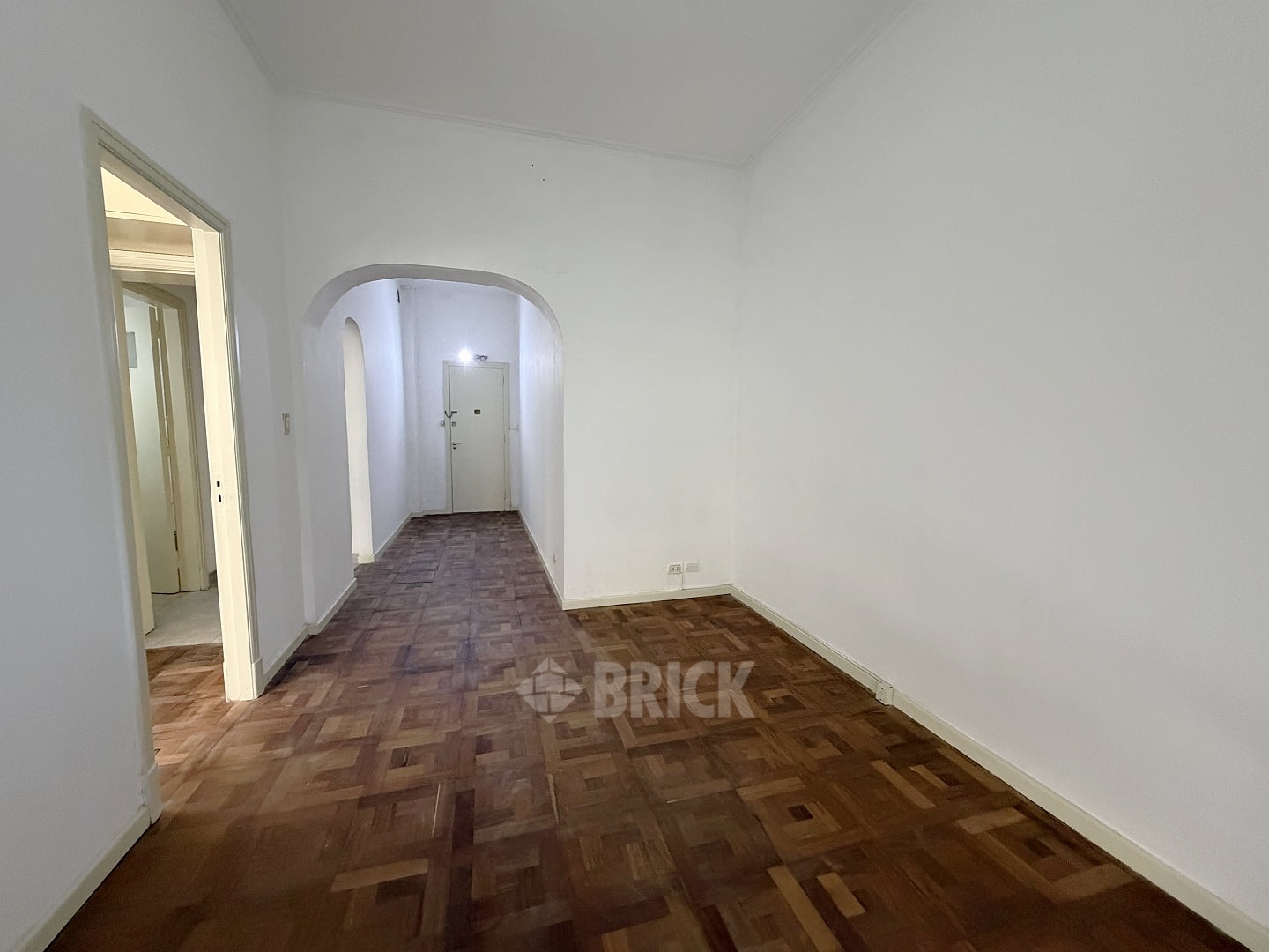 RODRIGUEZ, MARTIN al 700 Piso 1 4