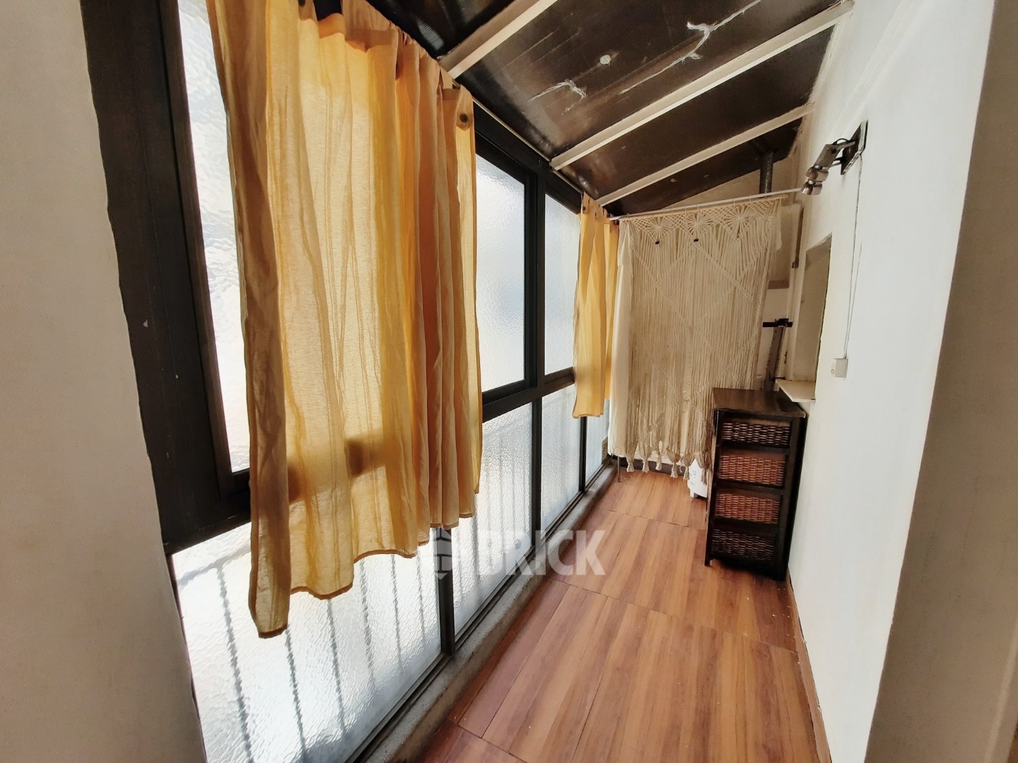 ALVAREZ, JULIAN al 2400 Piso 9 11