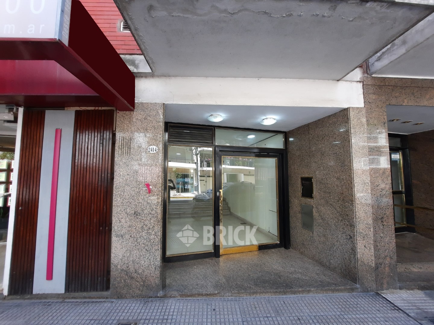 ALVAREZ, JULIAN al 2400 Piso 9 23