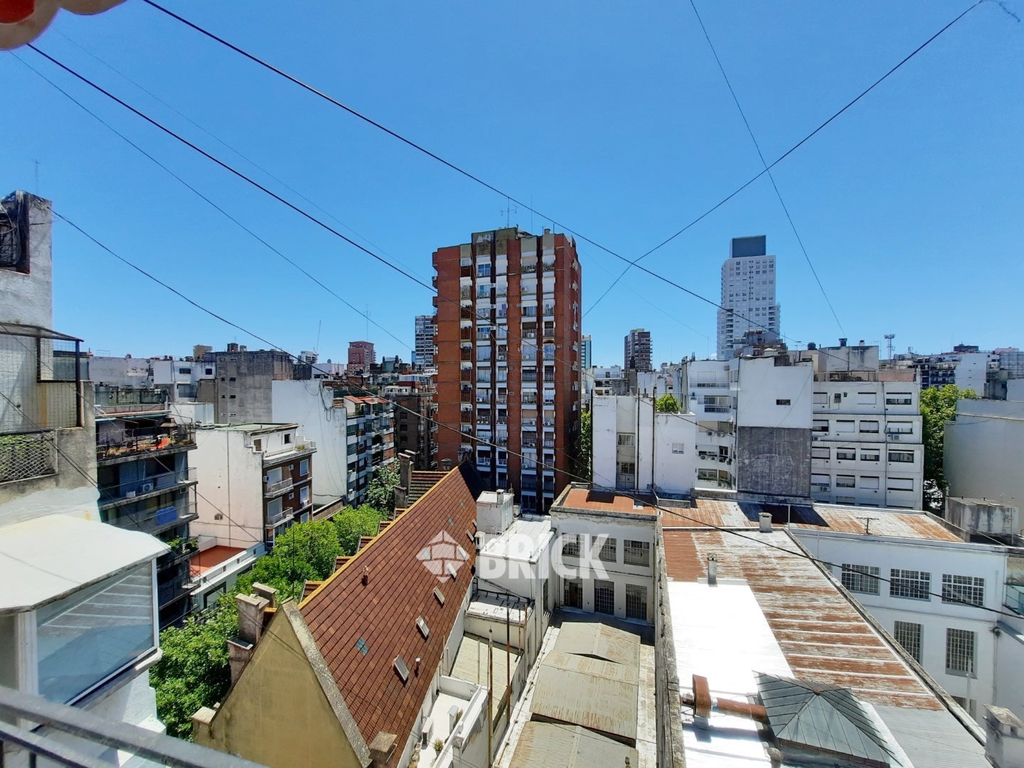 ALVAREZ, JULIAN al 2400 Piso 9 6