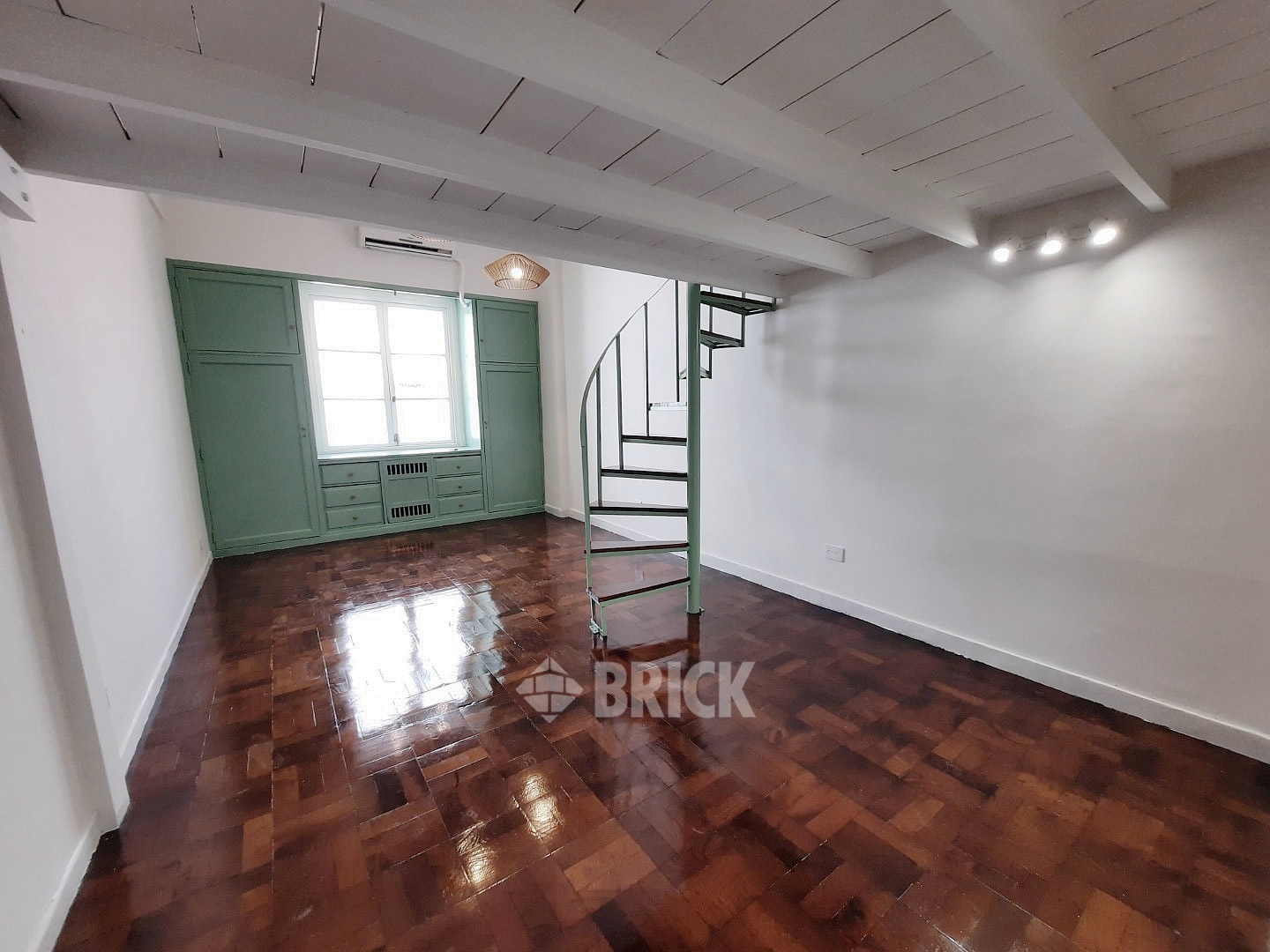 AZCUENAGA al 900 Piso 3 1