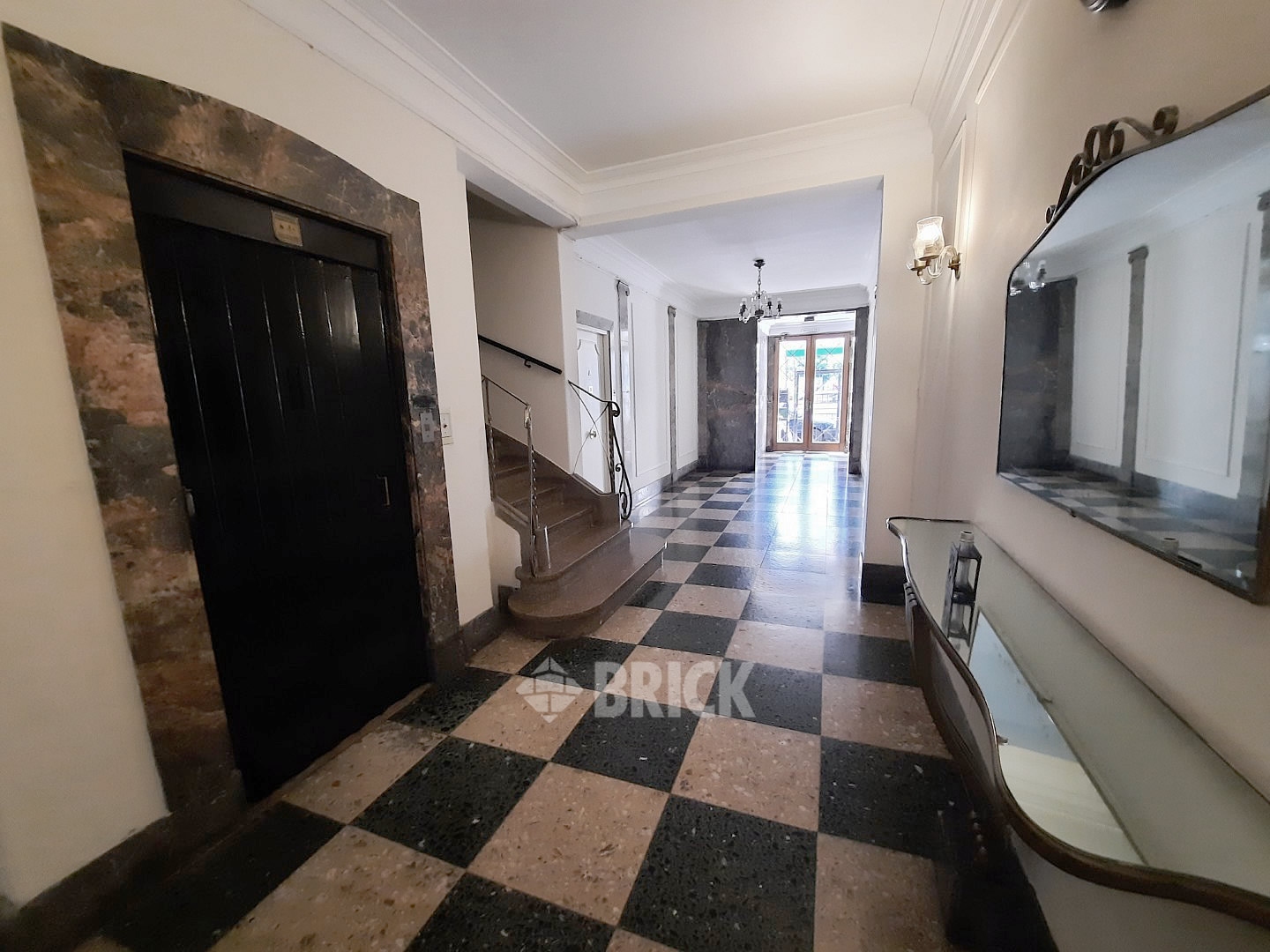 AZCUENAGA al 900 Piso 3 23