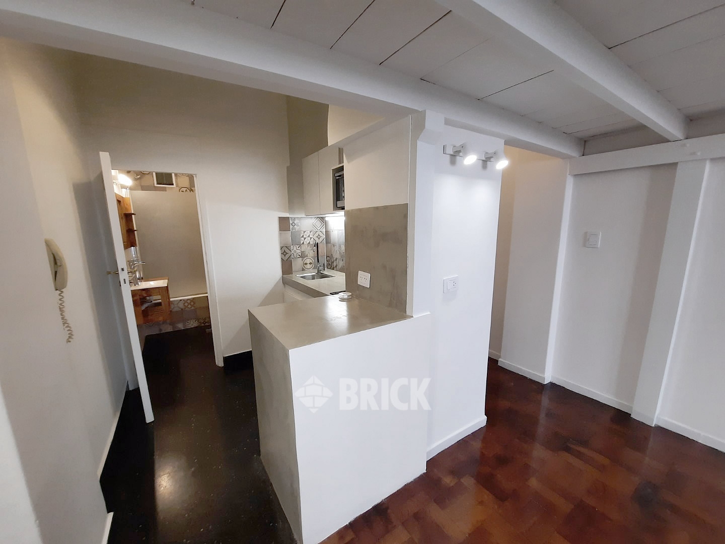 AZCUENAGA al 900 Piso 3 9