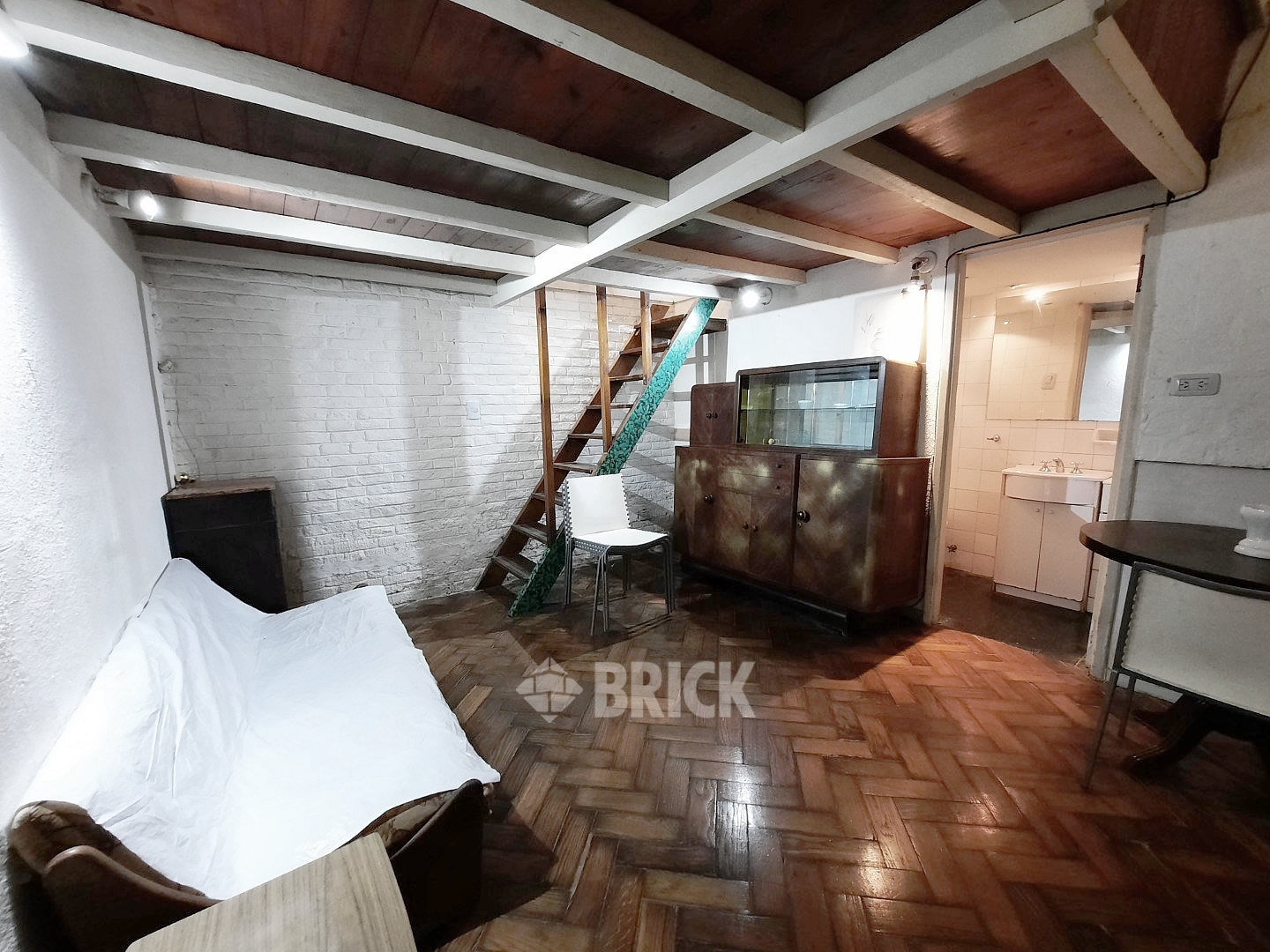 TUCUMAN al 600 Piso PB 1