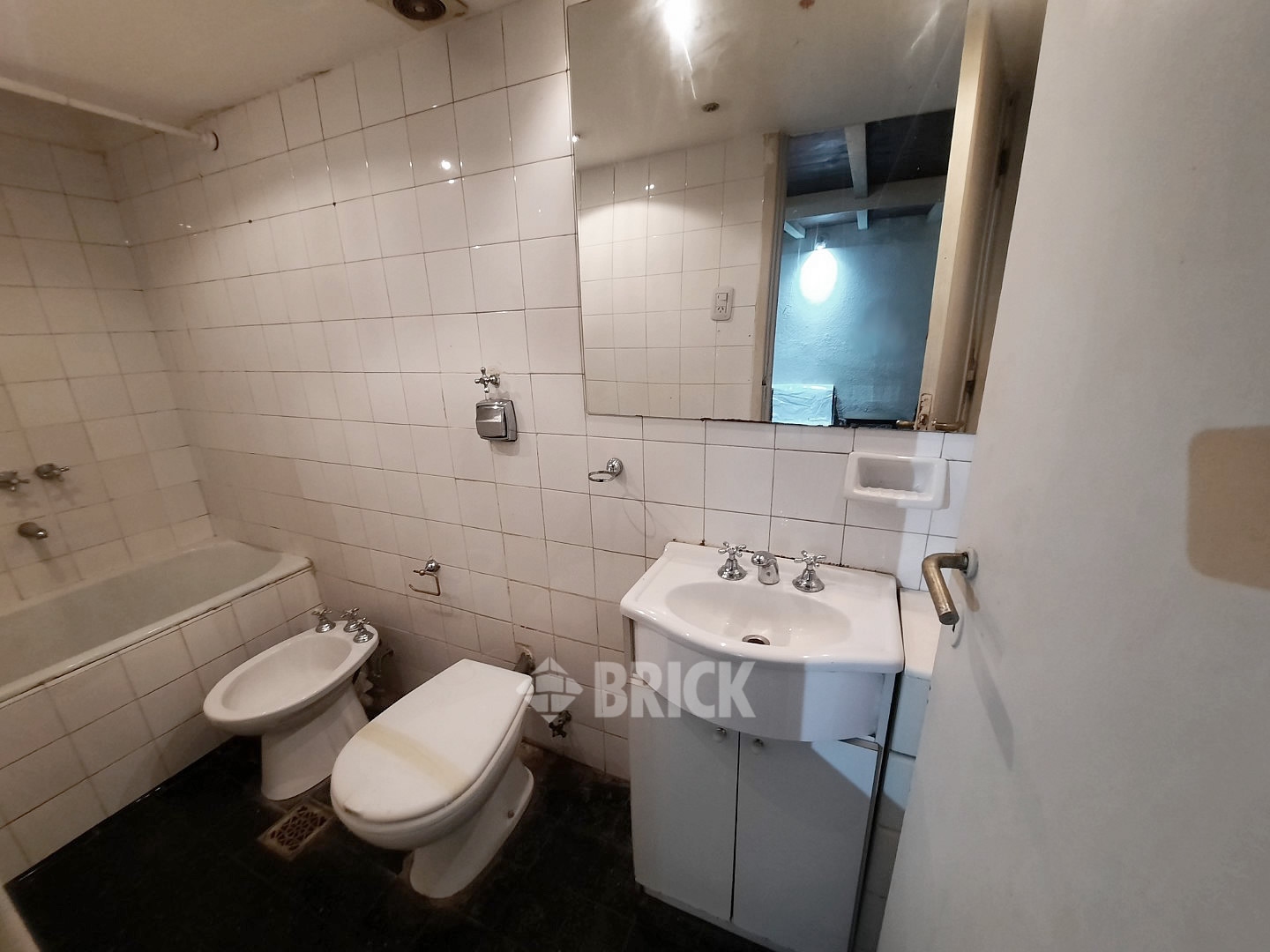 TUCUMAN al 600 Piso PB 11