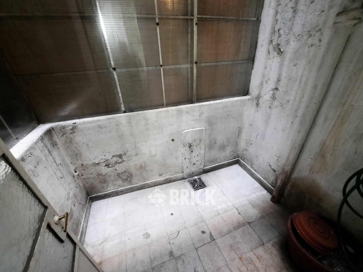 TUCUMAN al 600 Piso PB 16