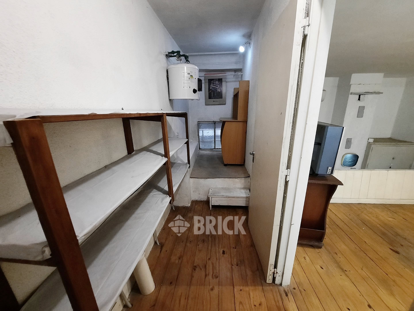 TUCUMAN al 600 Piso PB 23