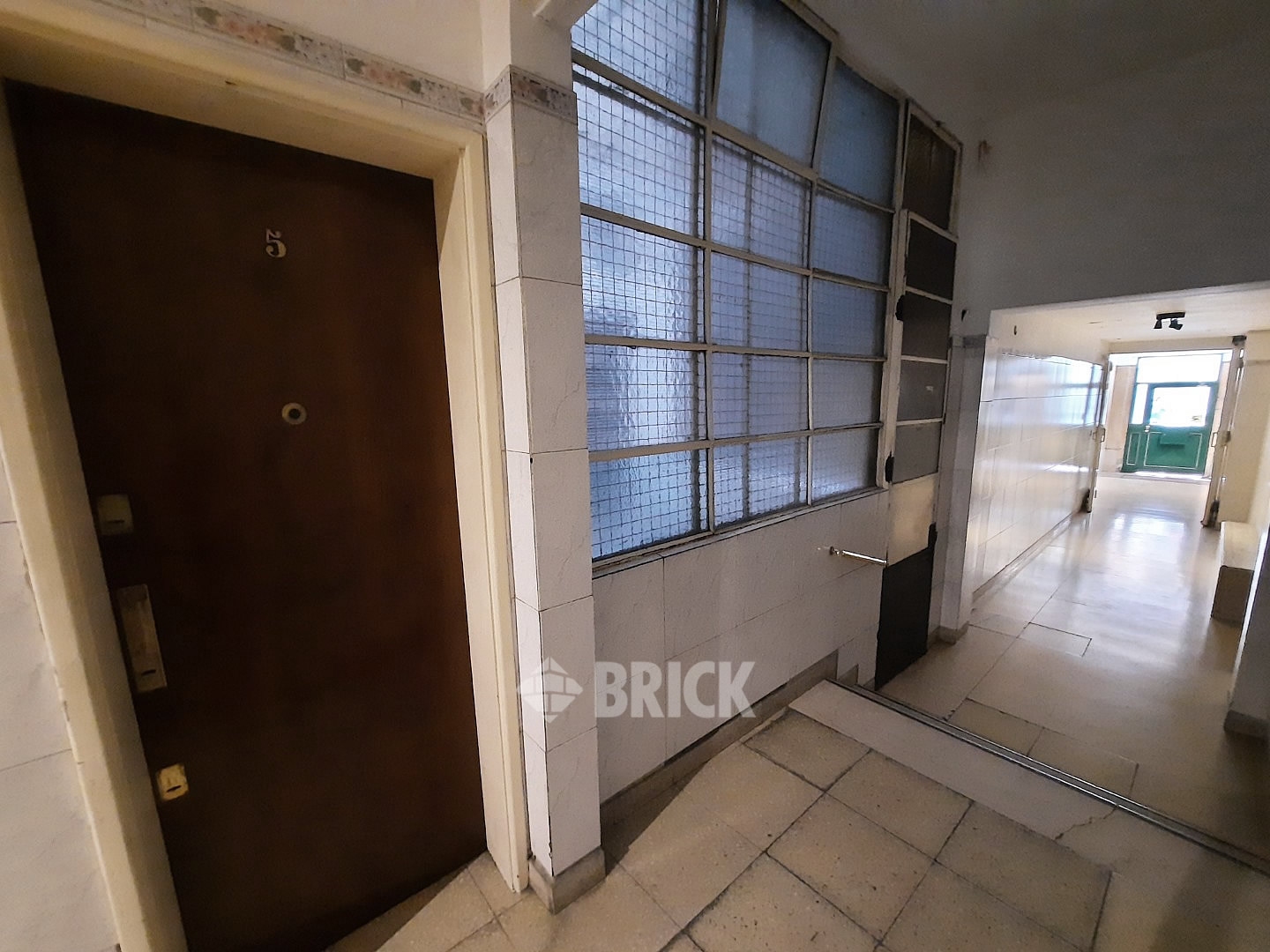 TUCUMAN al 600 Piso PB 25