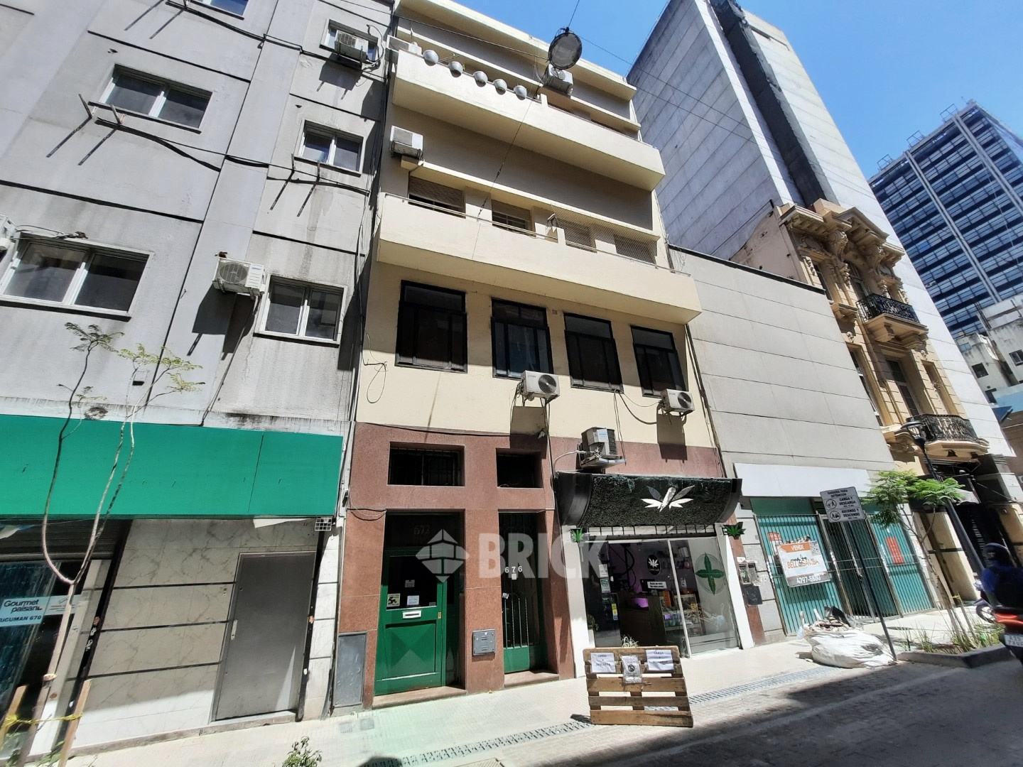 TUCUMAN al 600 Piso PB 28