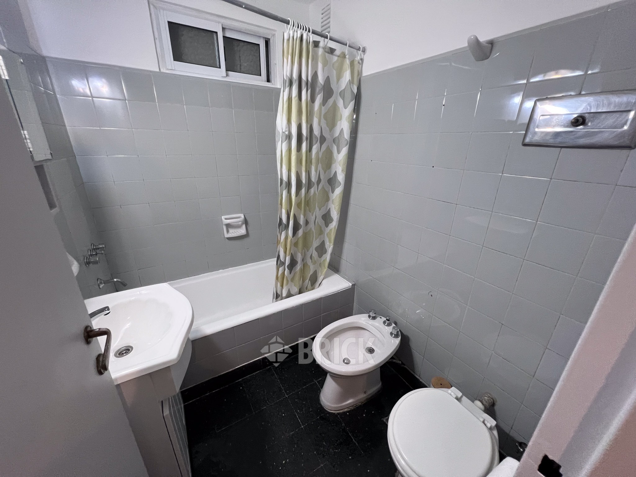 PRINGLES al 400 Piso 3 9