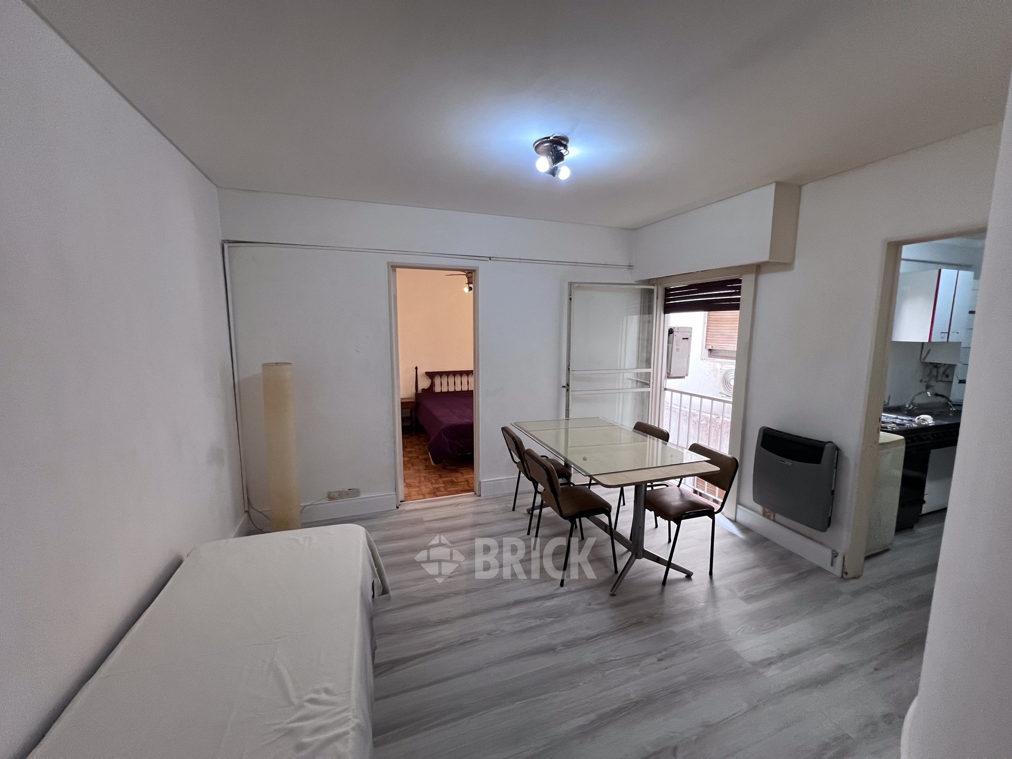 SALGUERO, JERONIMO al 300 Piso 5 1