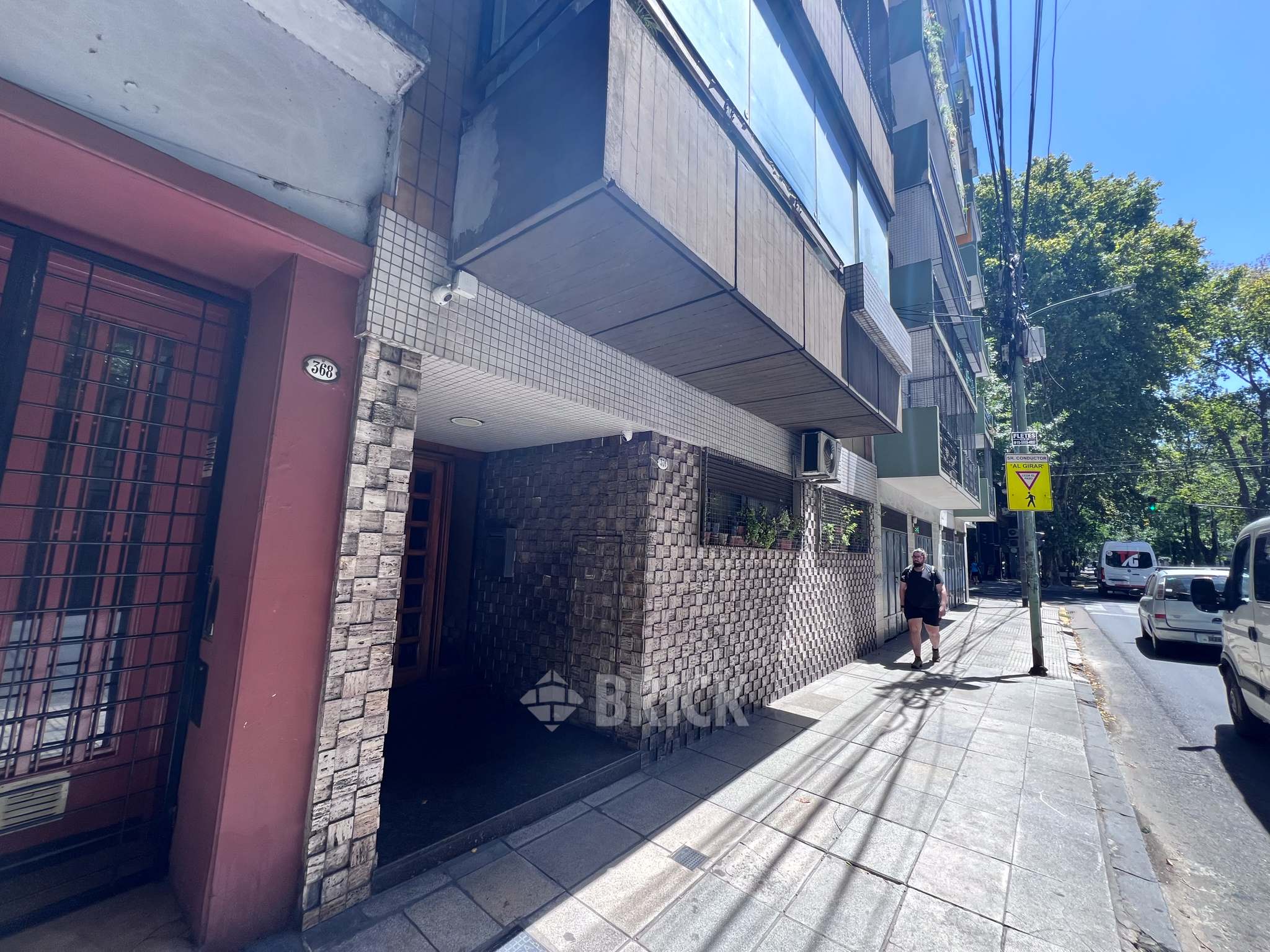 SALGUERO, JERONIMO al 300 Piso 5 14