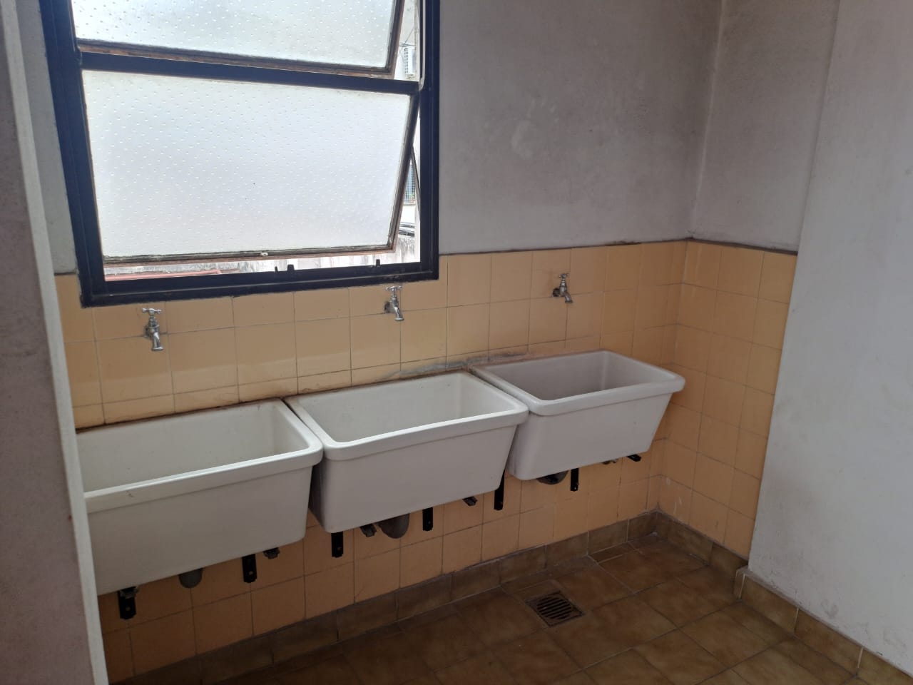 SALGUERO, JERONIMO al 300 Piso 5 8