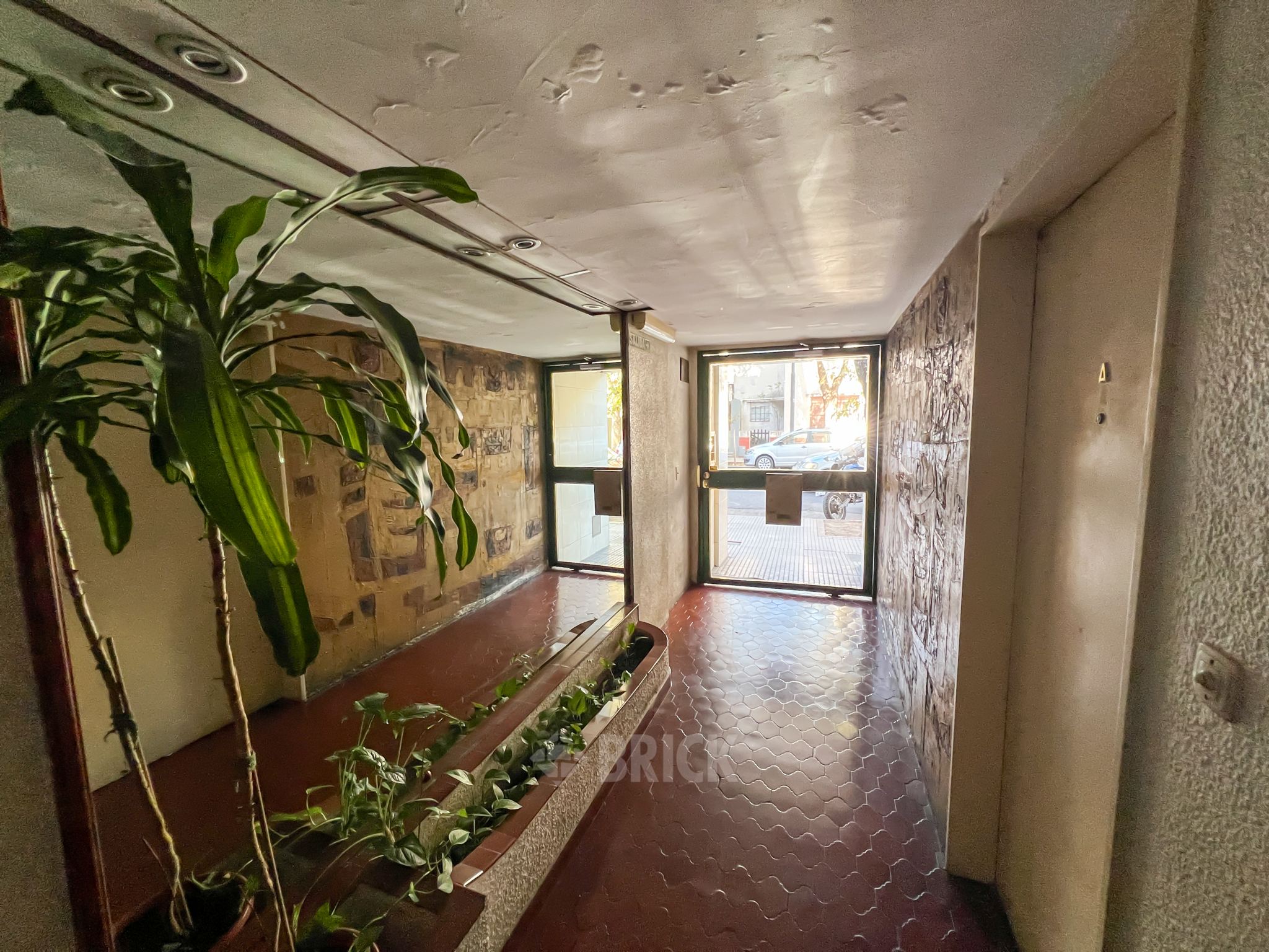 CONDE al 1400 Piso PB 11