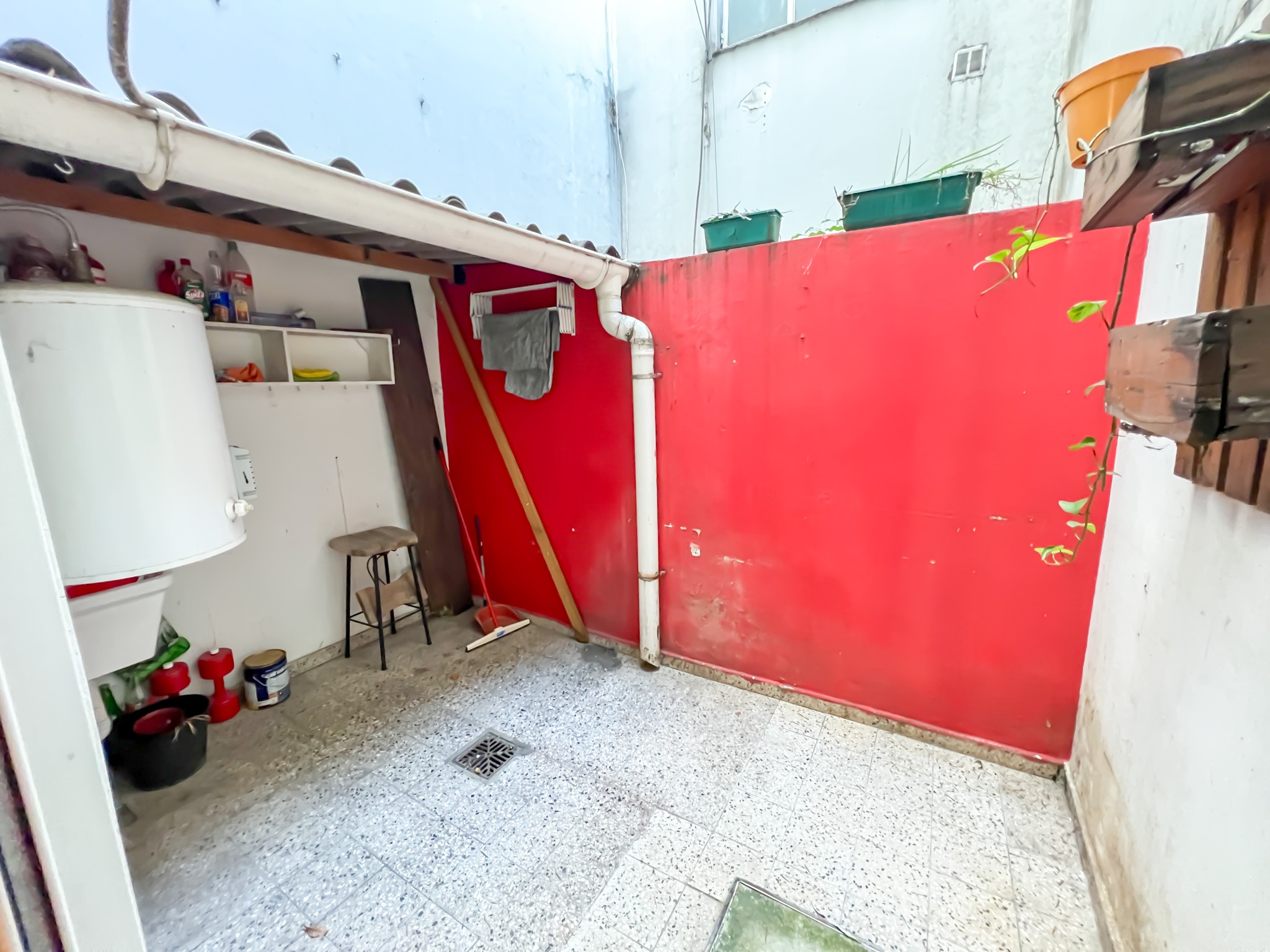 CONDE al 1400 Piso PB 7