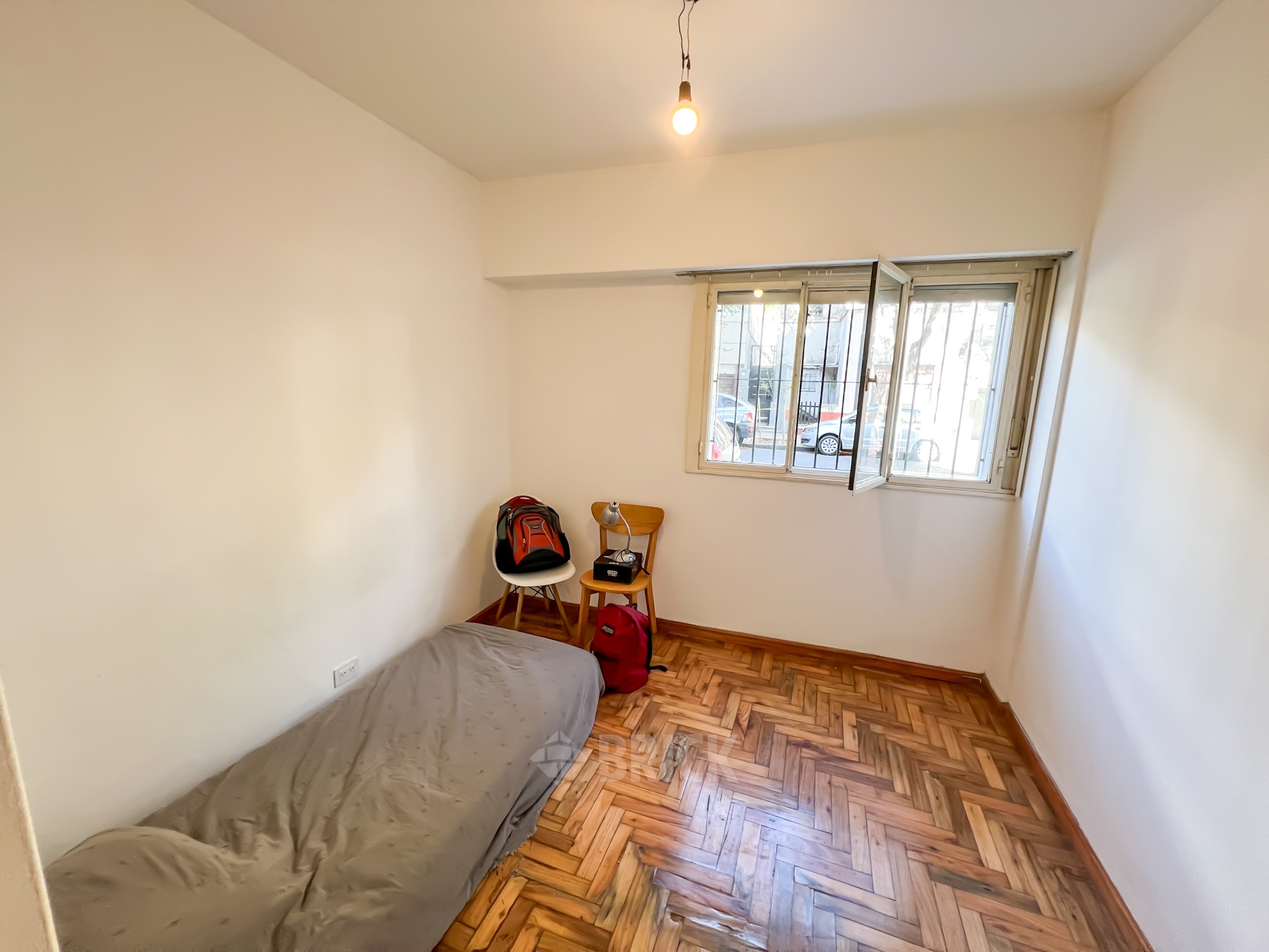 CONDE al 1400 Piso PB 9