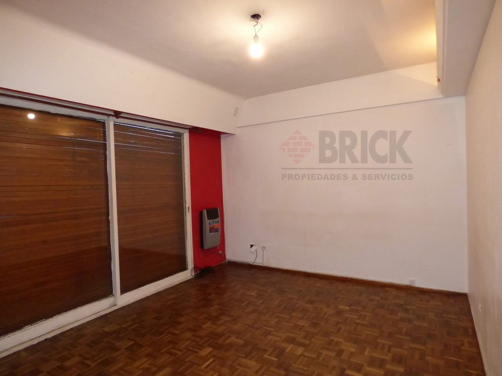 RIVADAVIA, AV. al 2800 Piso 1 1