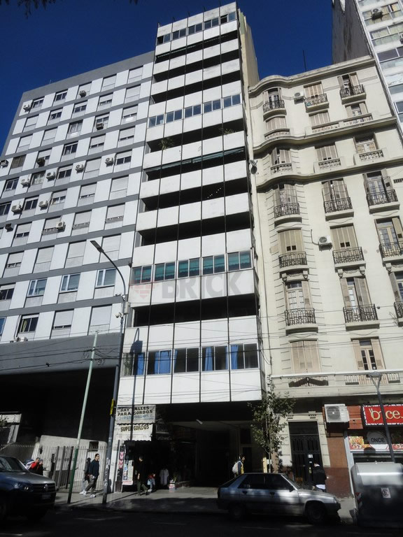 RIVADAVIA, AV. al 2800 Piso 1 20