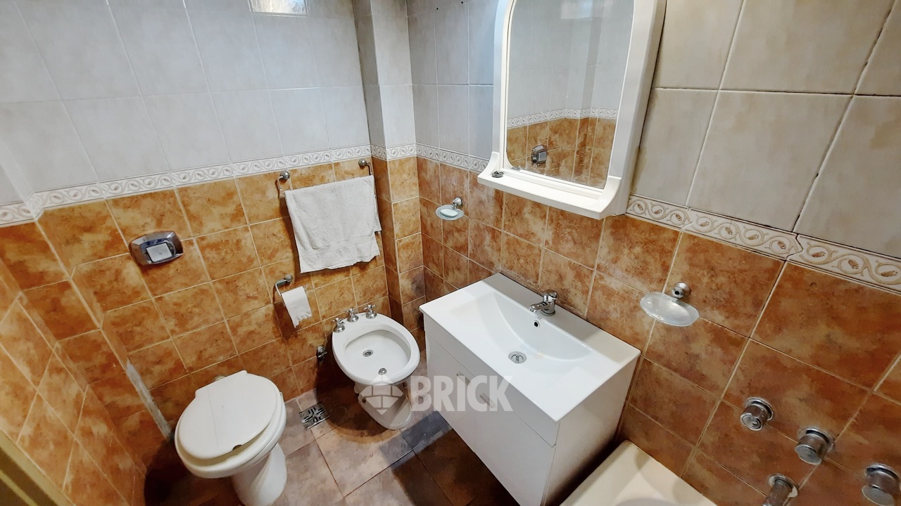 SARMIENTO al 2200 Piso 4 12