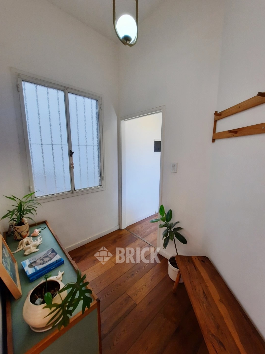 RIVADAVIA, AV. al 6200 Piso 2 24