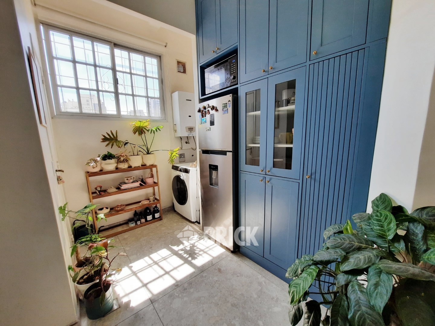 RIVADAVIA, AV. al 6200 Piso 2 30