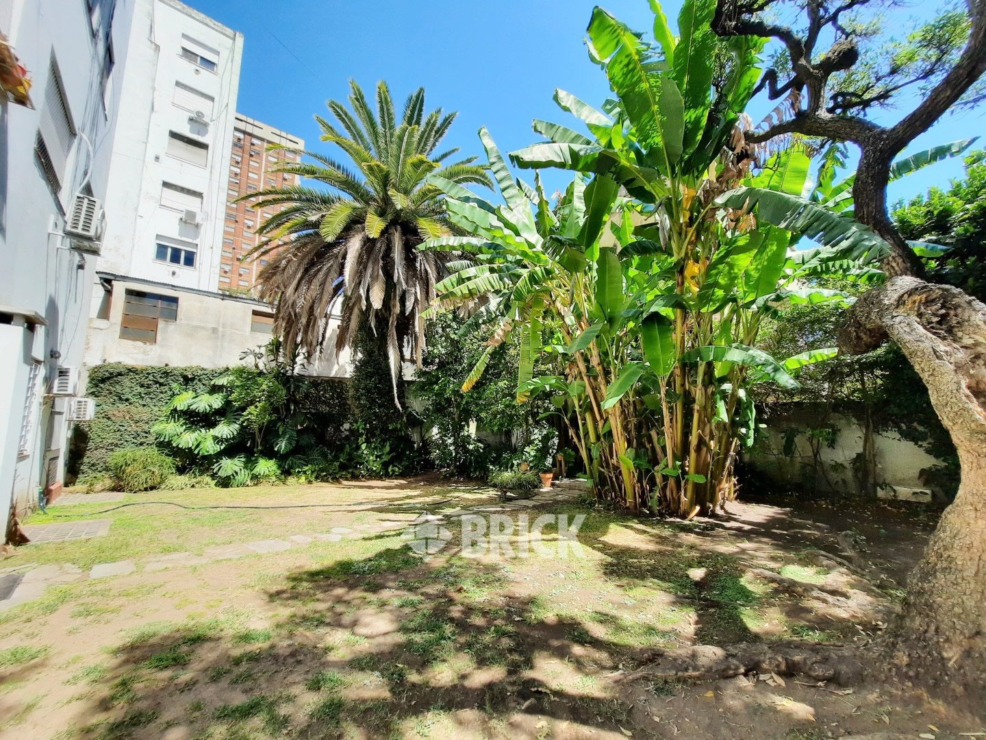 RIVADAVIA, AV. al 6200 Piso 2 35