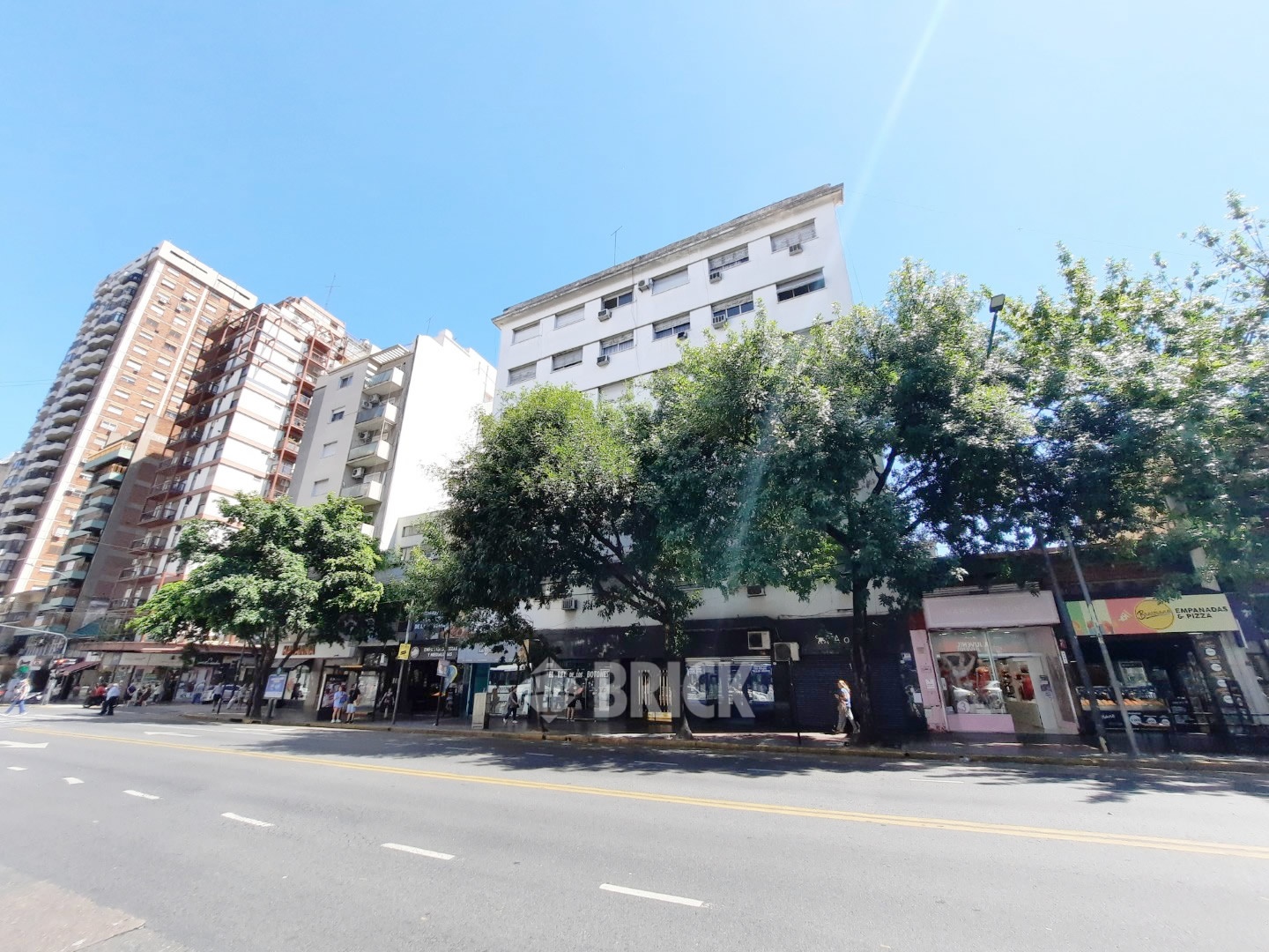 RIVADAVIA, AV. al 6200 Piso 2 38