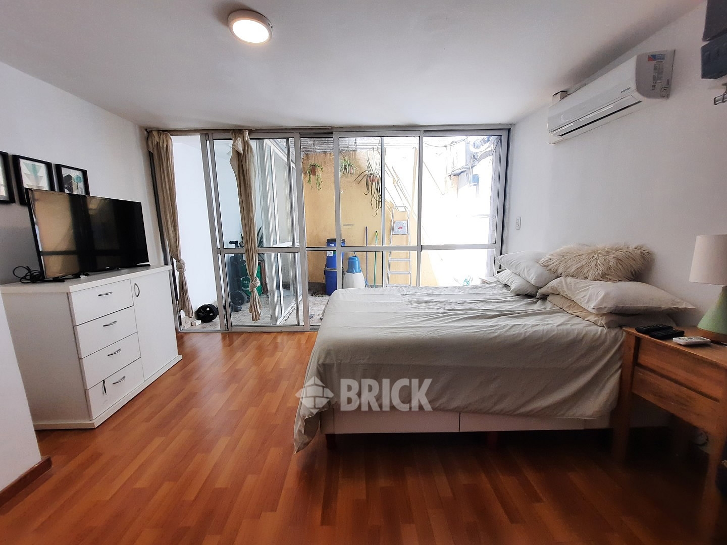 AGUERO al 2200 Piso PB 8