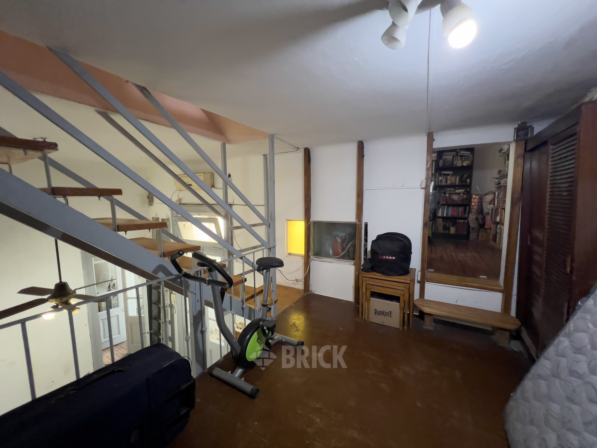 RIVADAVIA, AV. al 3800 Piso 1 12
