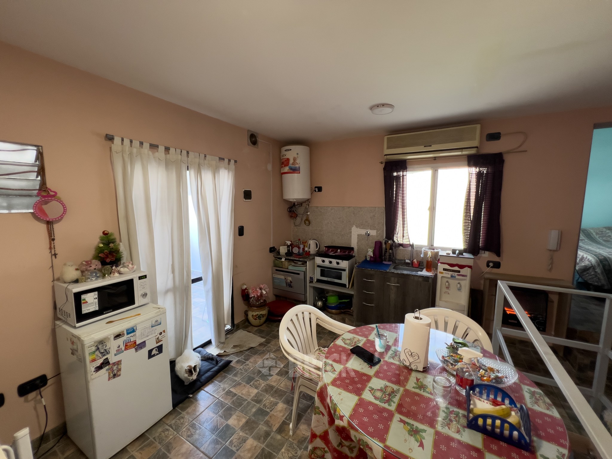 RIVADAVIA, AV. al 3800 Piso 1 14