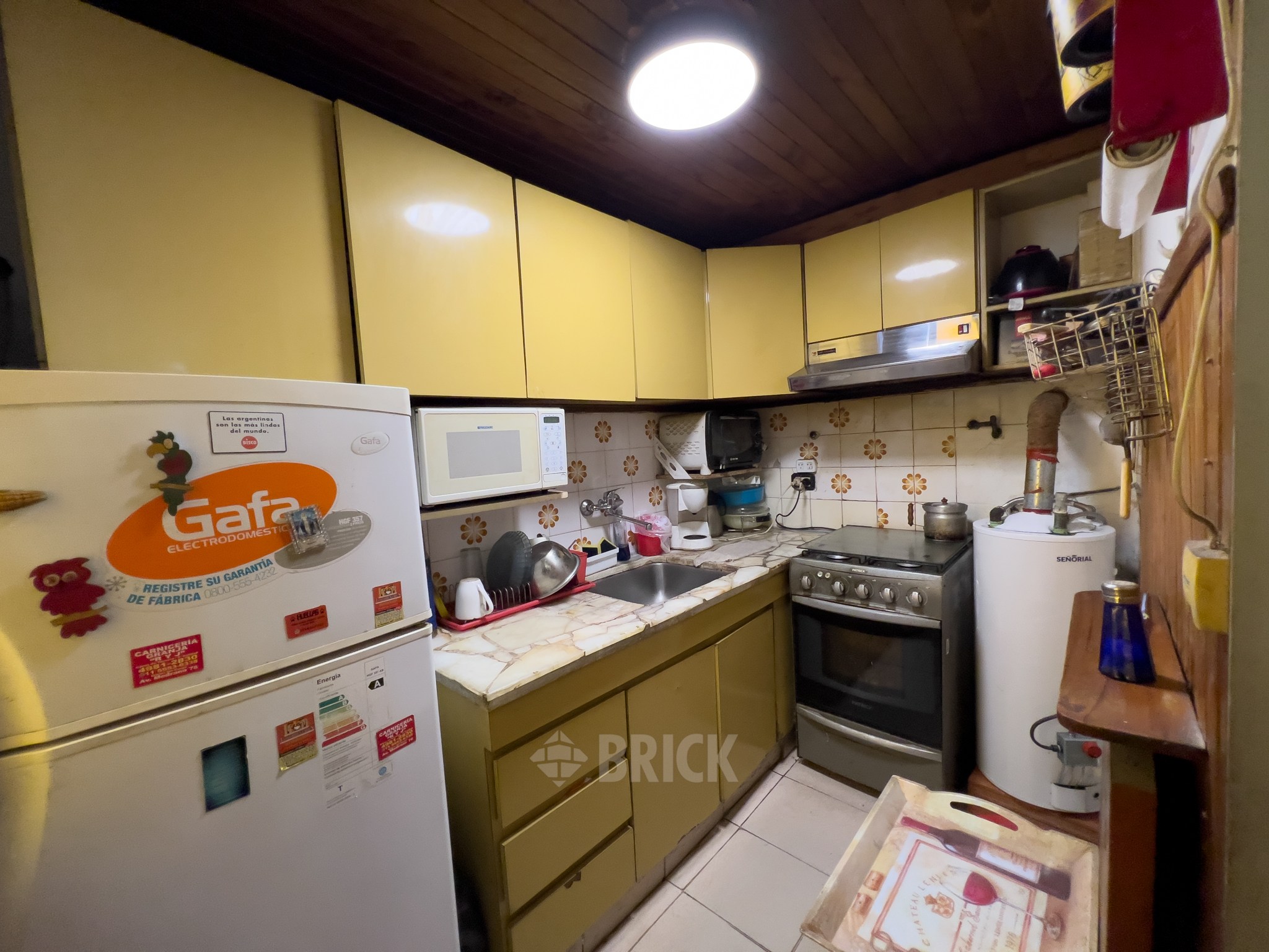RIVADAVIA, AV. al 3800 Piso 1 7