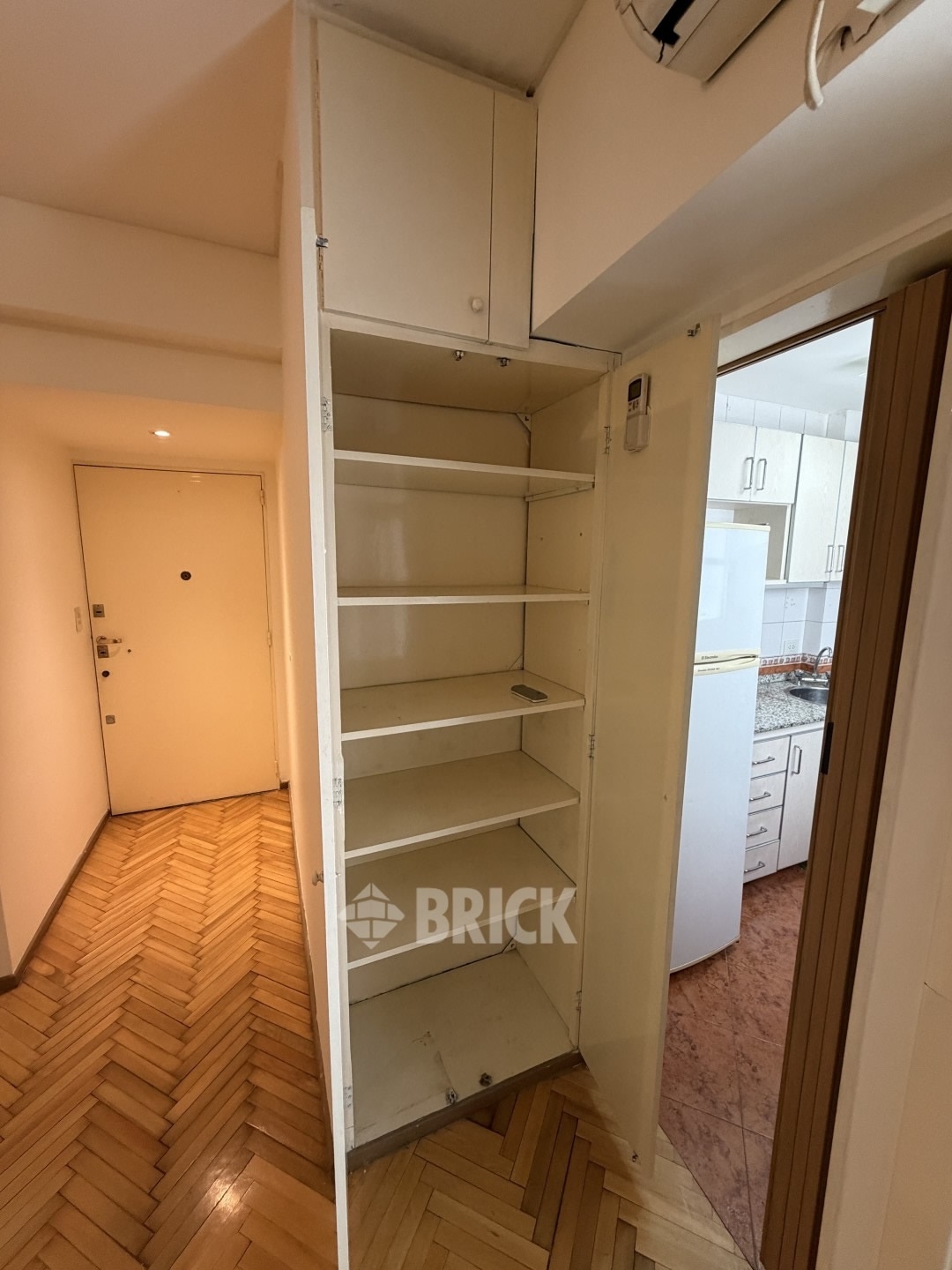 BILLINGHURST al 2300 Piso 5 8