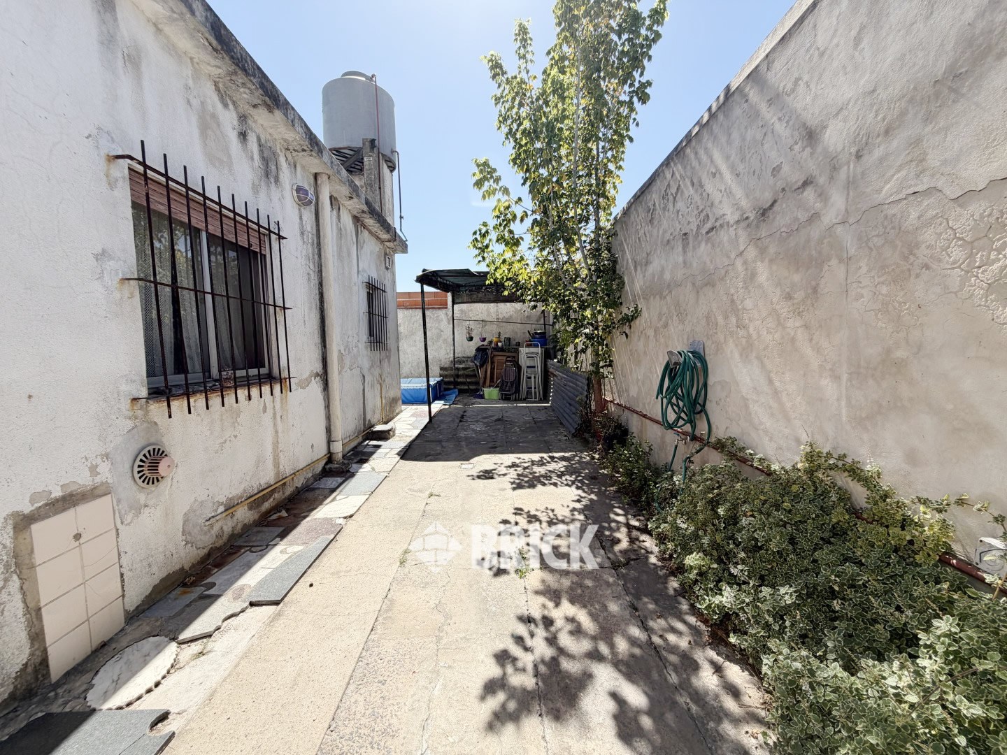 LOS ANDES al 1500 Piso PB 25