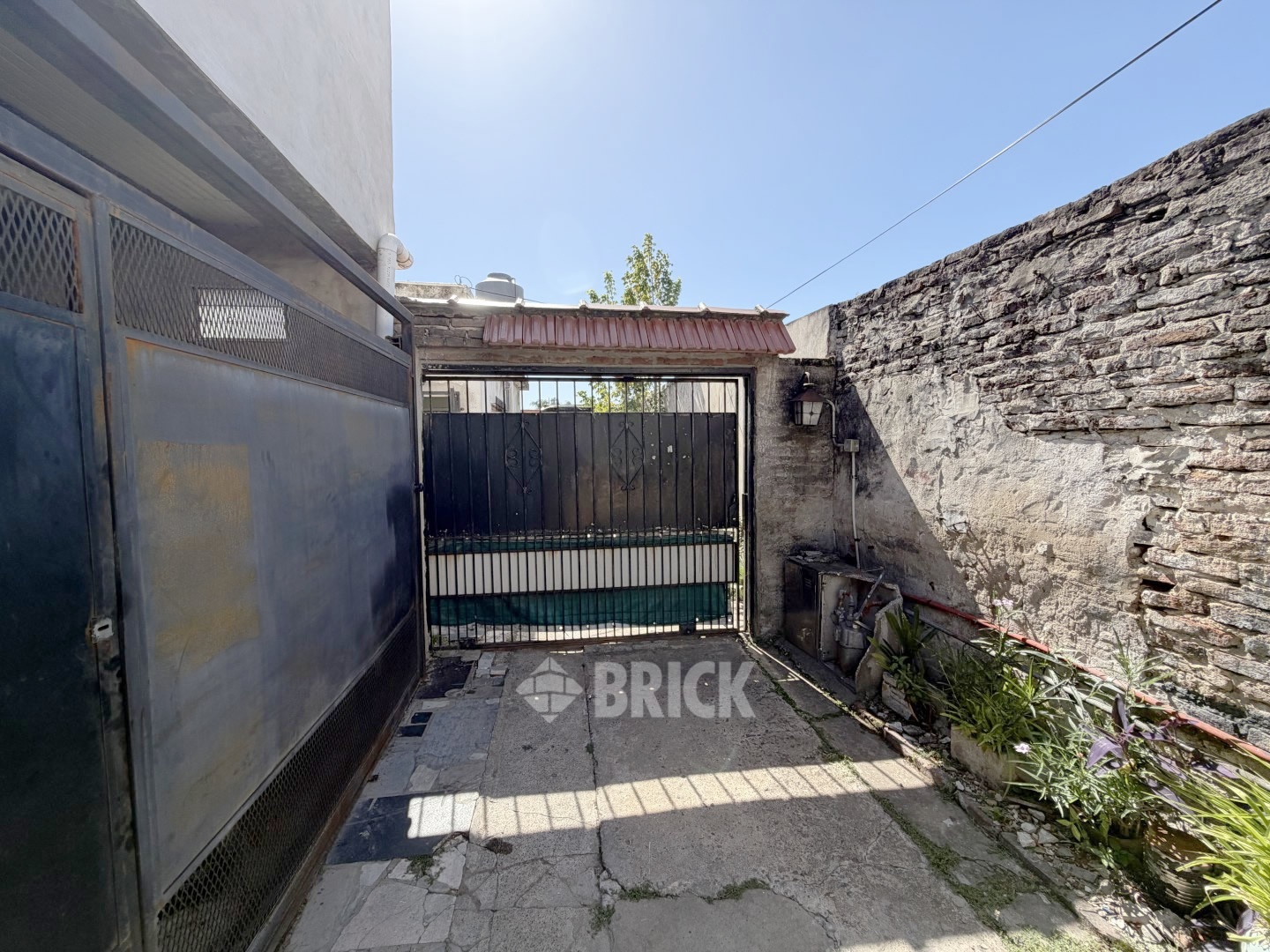 LOS ANDES al 1500 Piso PB 26