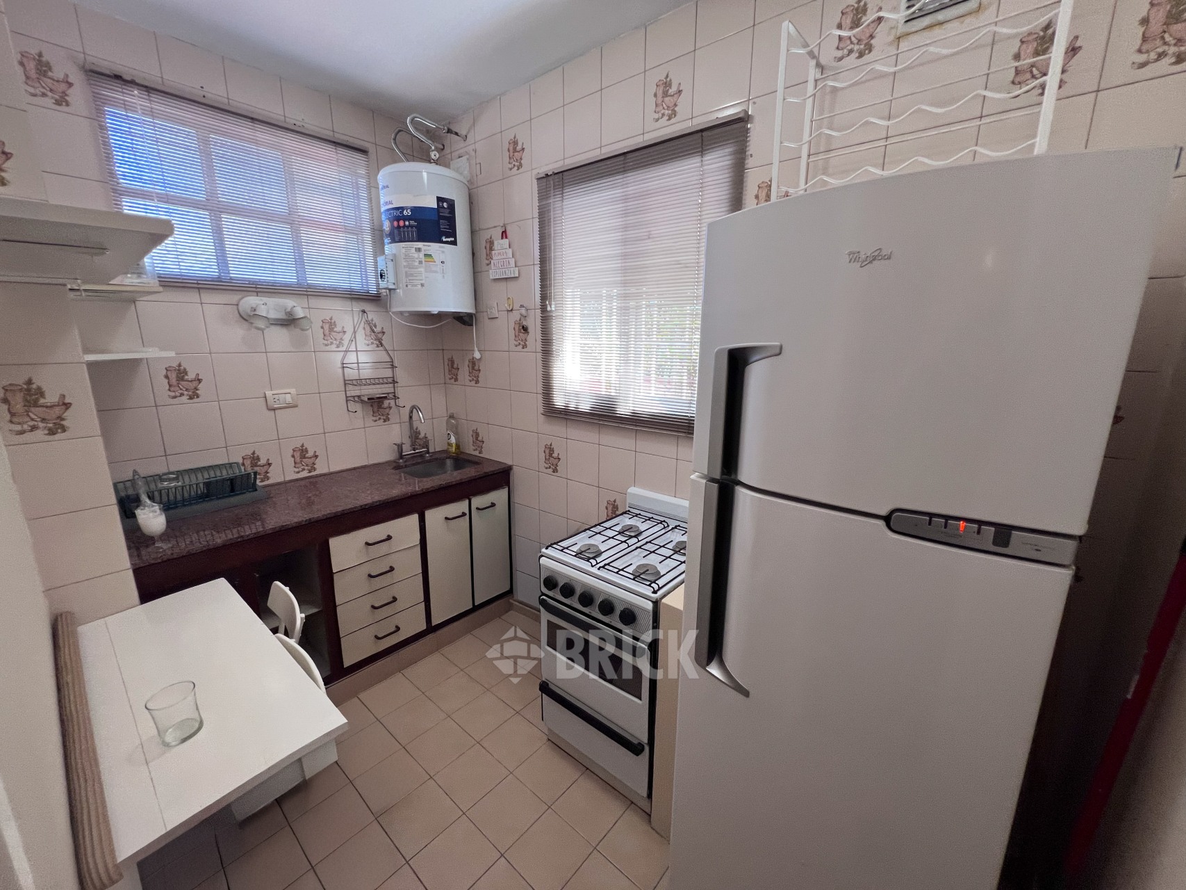 THAMES al 1800 Piso 3 11