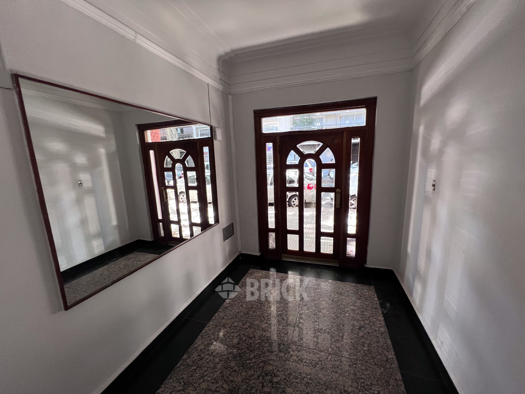 THAMES al 1800 Piso 3 14